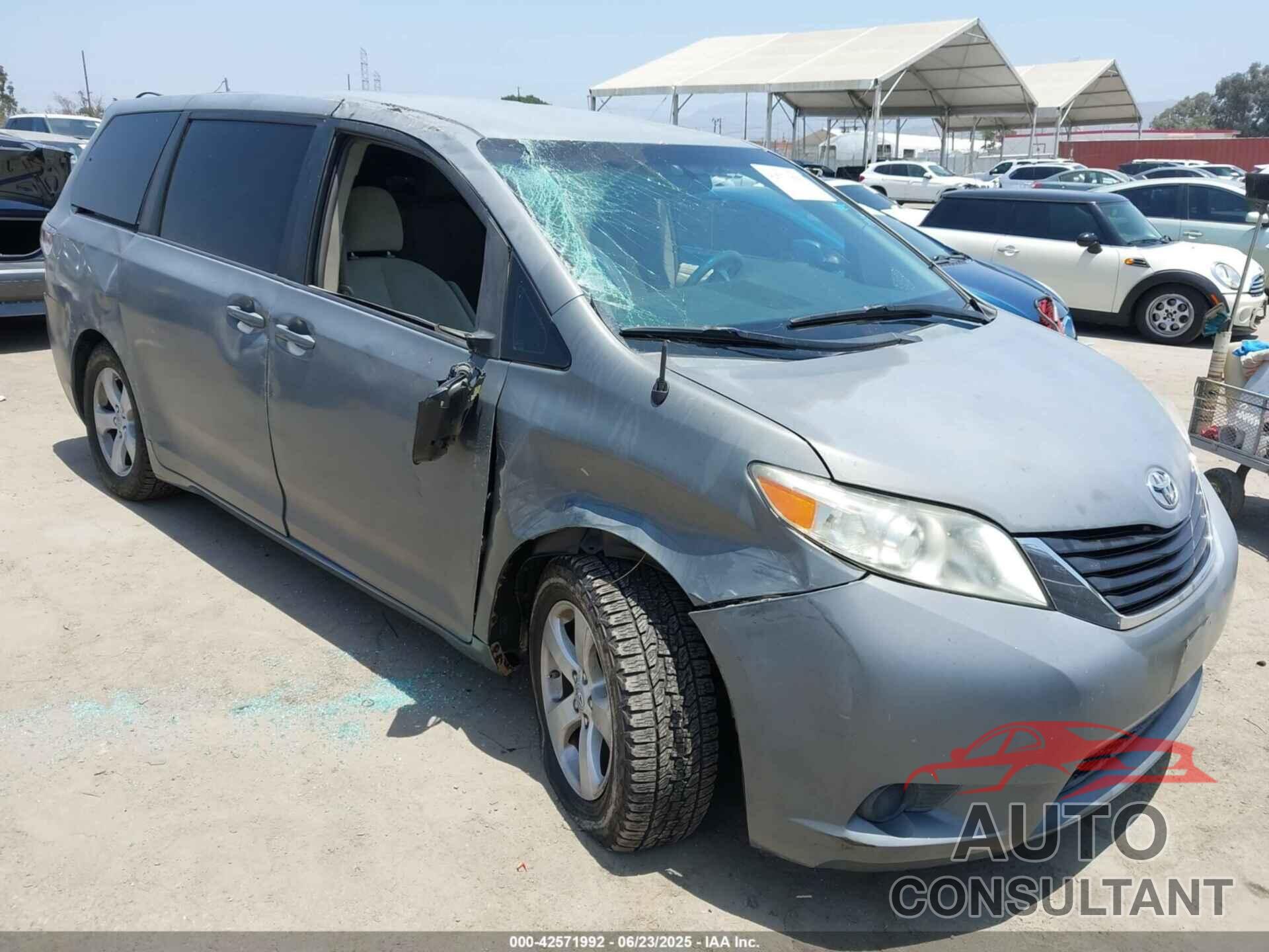 TOYOTA SIENNA 2011 - 5TDKA3DC3BS005902