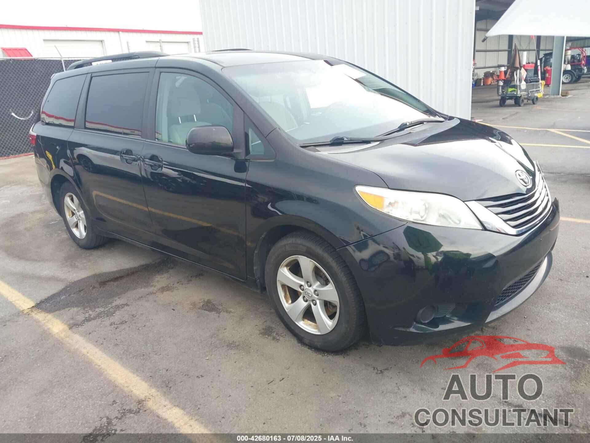 TOYOTA SIENNA 2017 - 5TDKZ3DC4HS879967