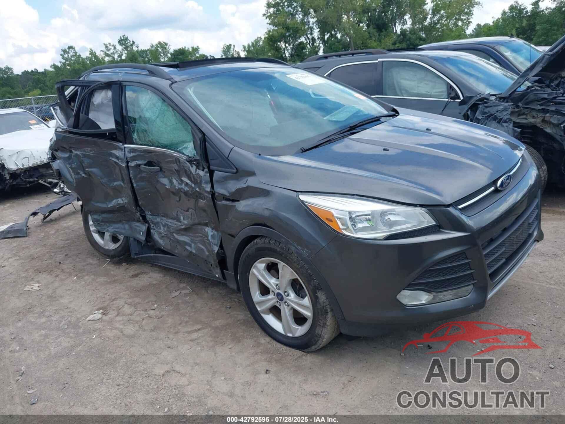 FORD ESCAPE 2016 - 1FMCU9G93GUC54052