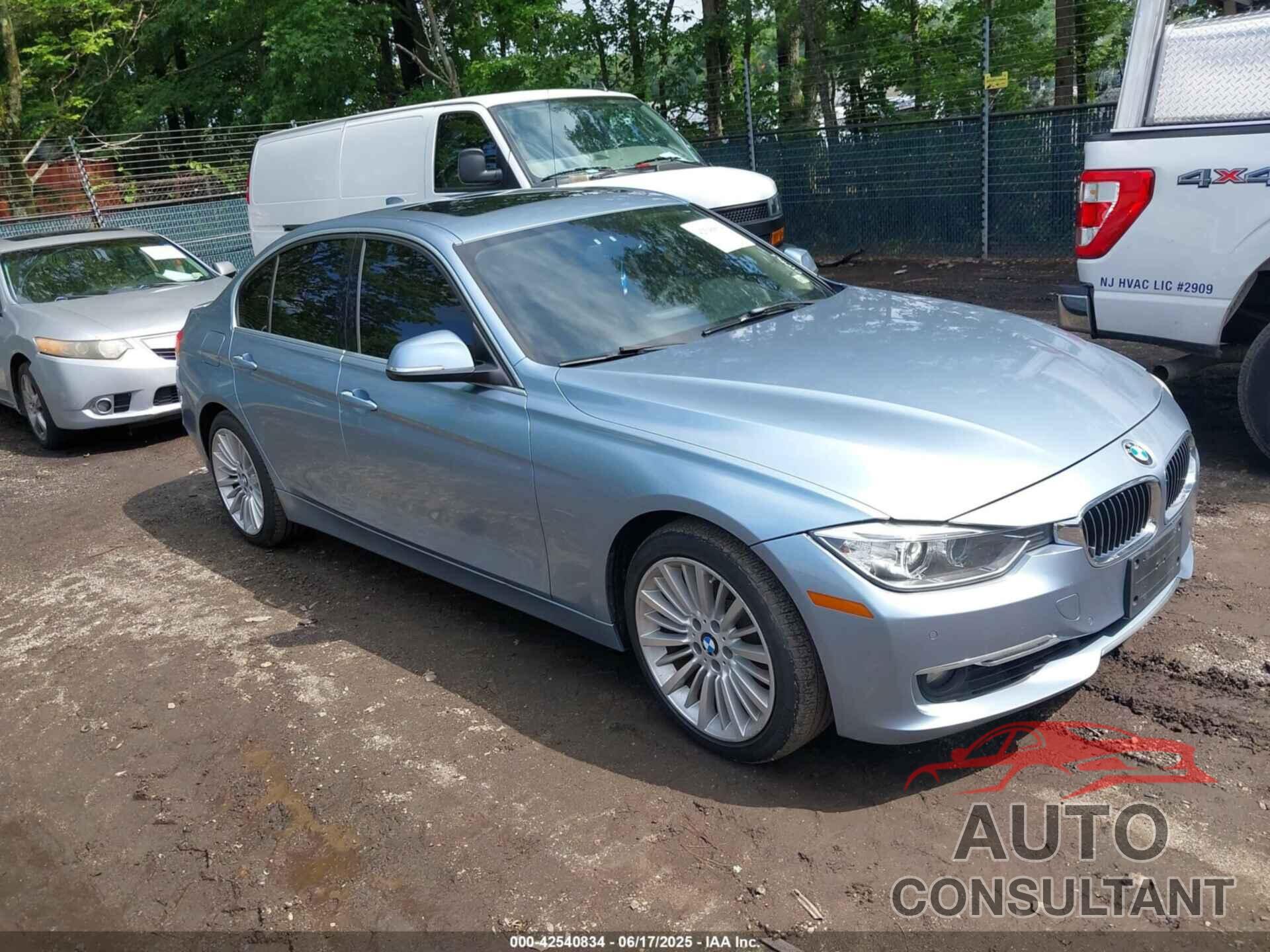 BMW 328I 2013 - WBA3A5G57DNP19440