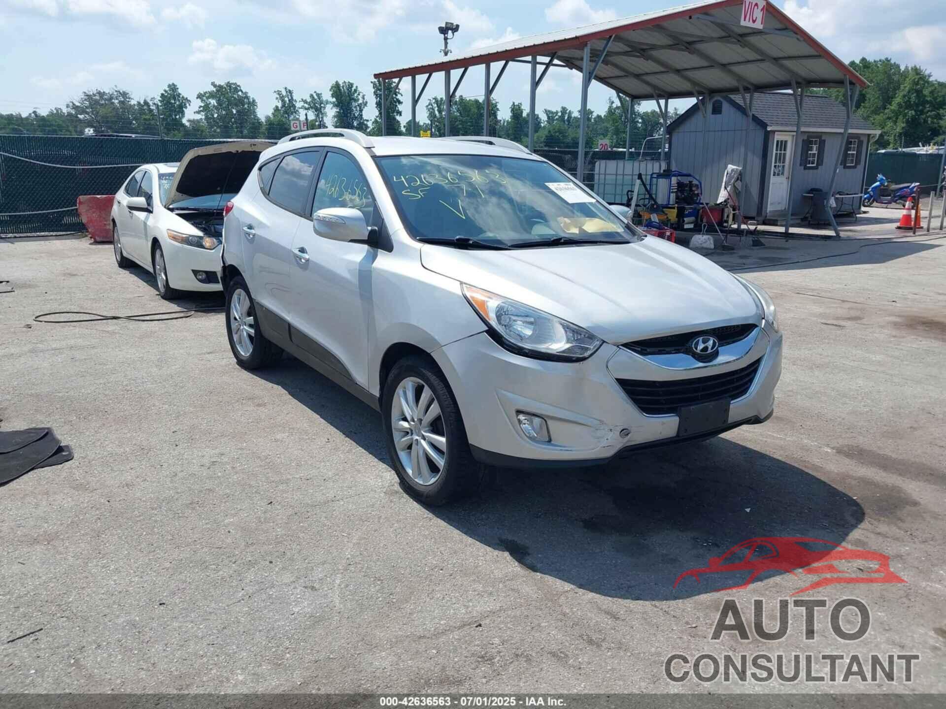 HYUNDAI TUCSON 2010 - KM8JUCAC1AU021786