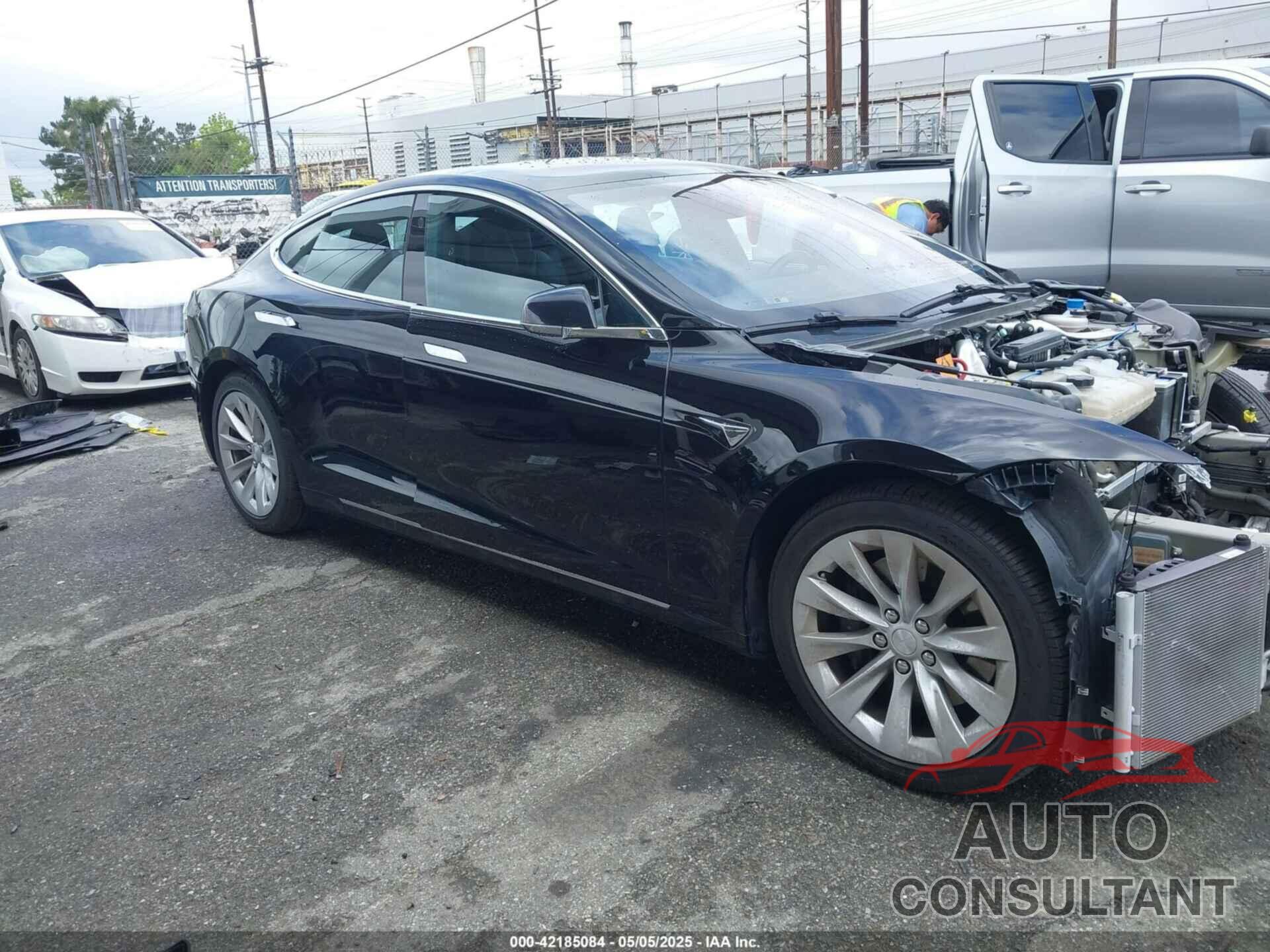 TESLA MODEL S 2019 - 5YJSA1E28KF304316