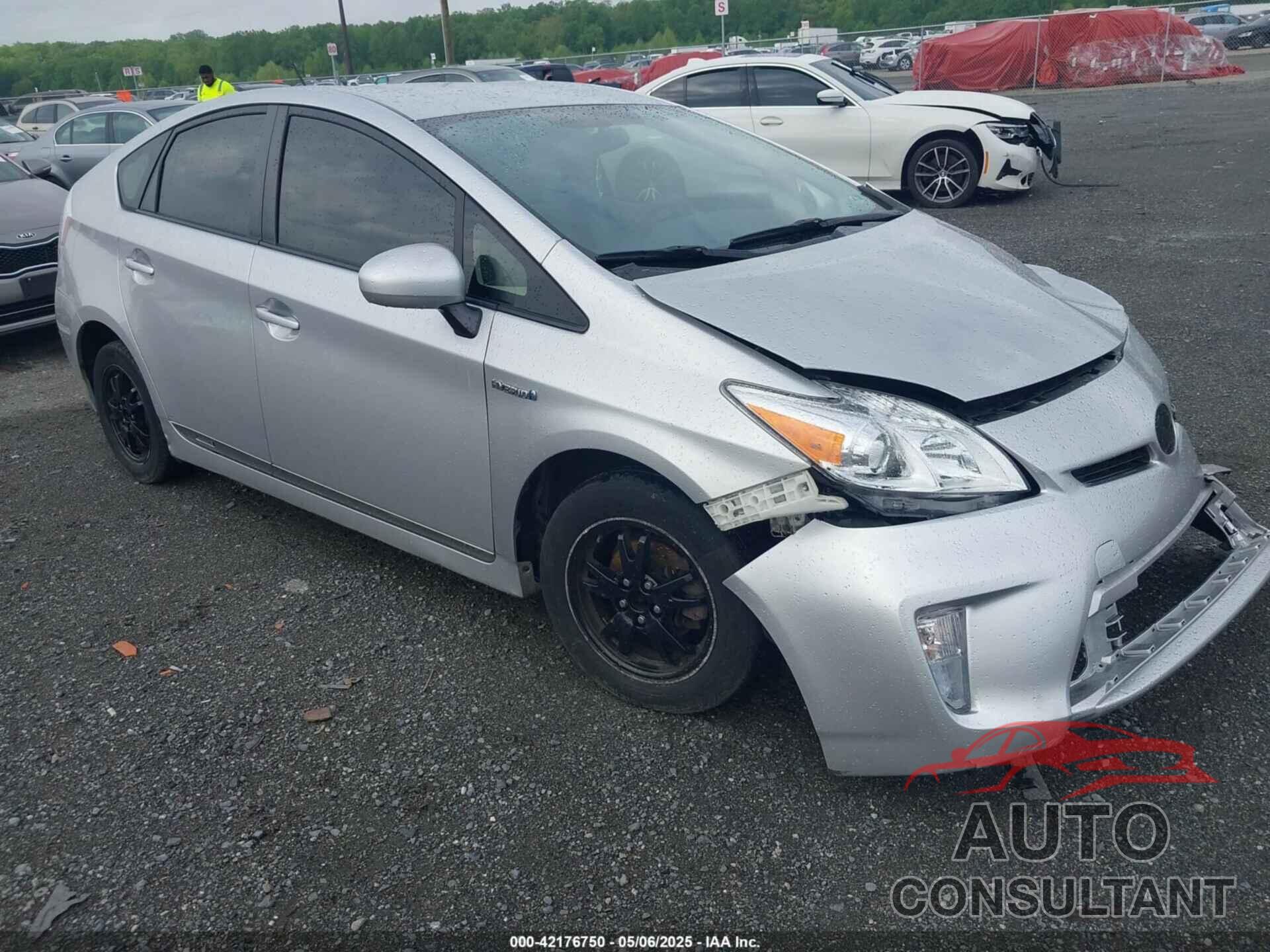 TOYOTA PRIUS 2013 - JTDKN3DUXD5626785
