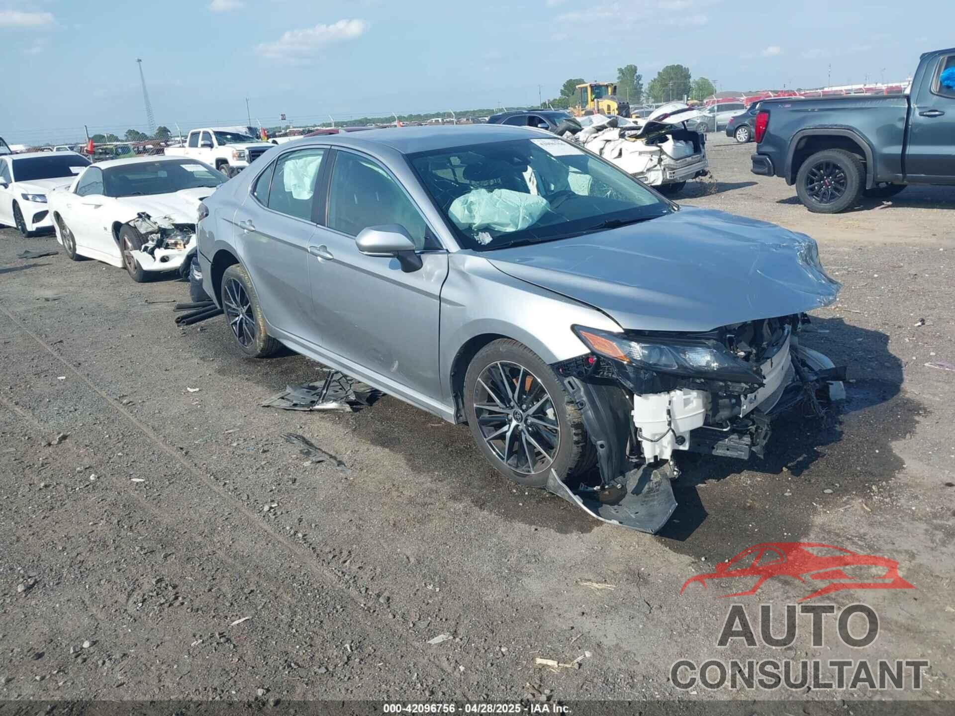 TOYOTA CAMRY 2023 - 4T1G11AK1PU728071