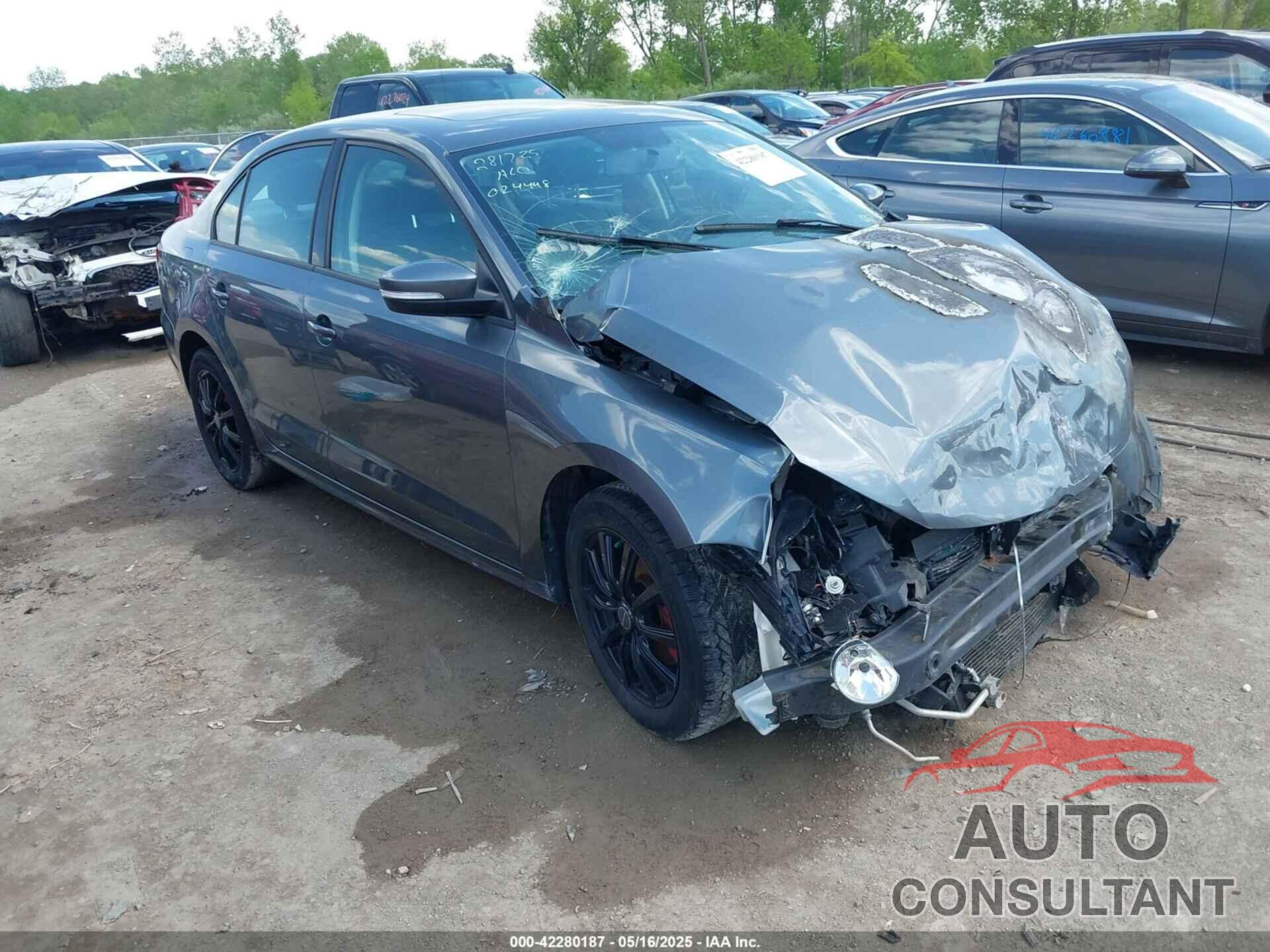 VOLKSWAGEN JETTA 2011 - 3VWDZ7AJ2BM024448