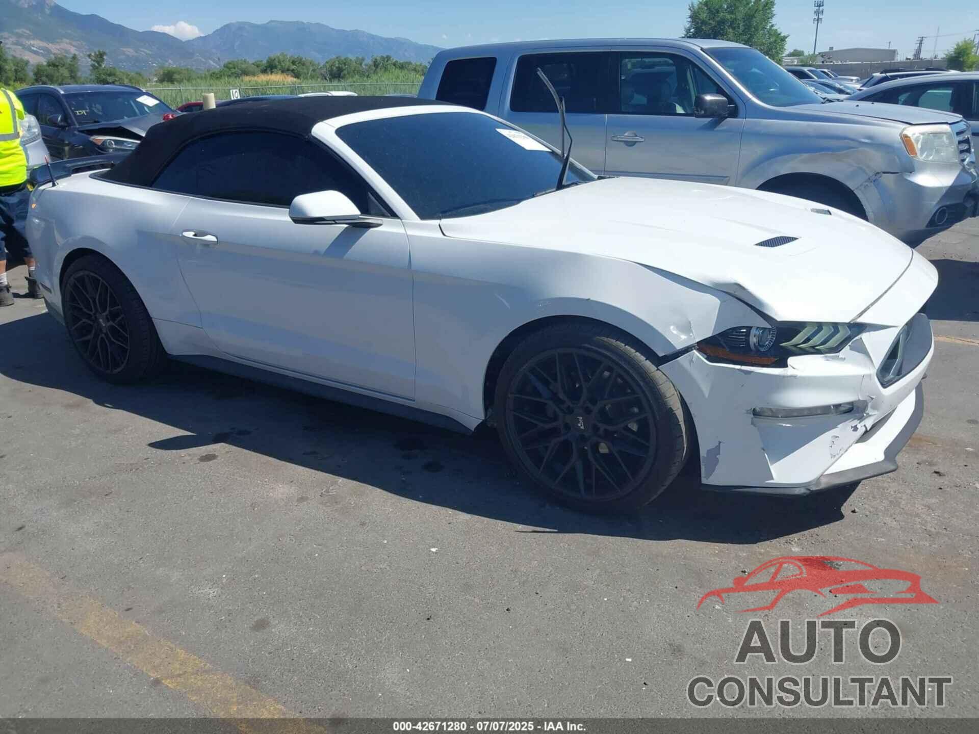 FORD MUSTANG 2018 - 1FATP8UH5J5155256