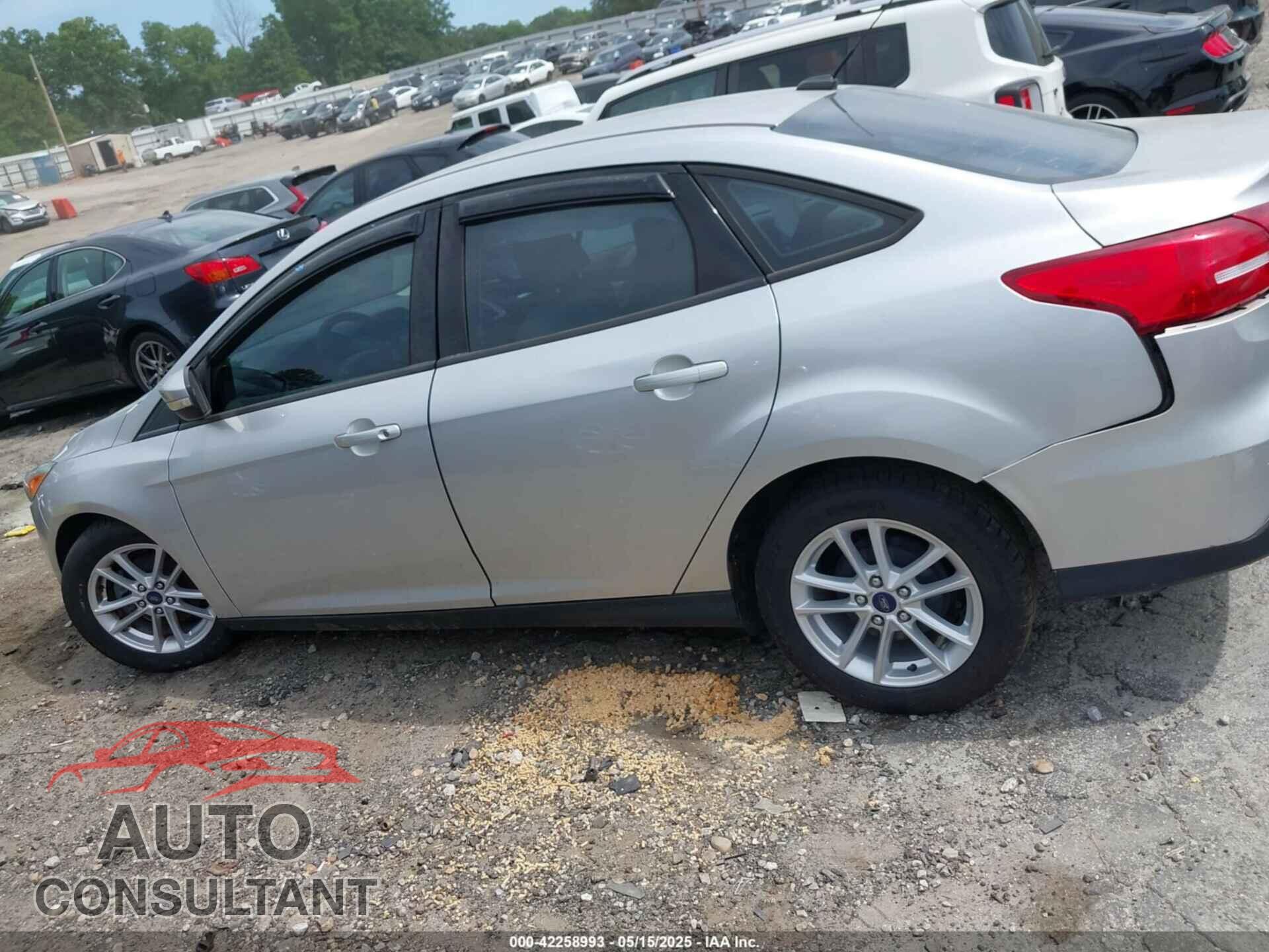 FORD FOCUS 2017 - 1FADP3F28HL227699