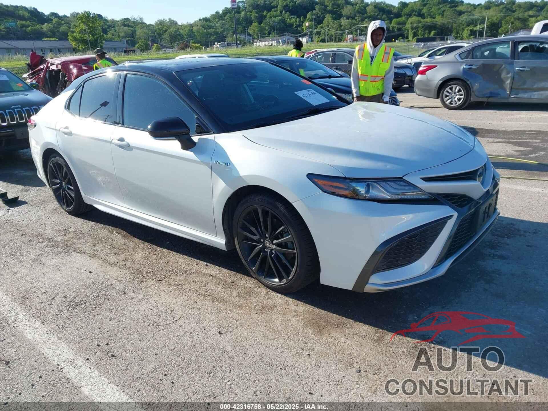 TOYOTA CAMRY 2021 - 4T1K31AK4MU024933