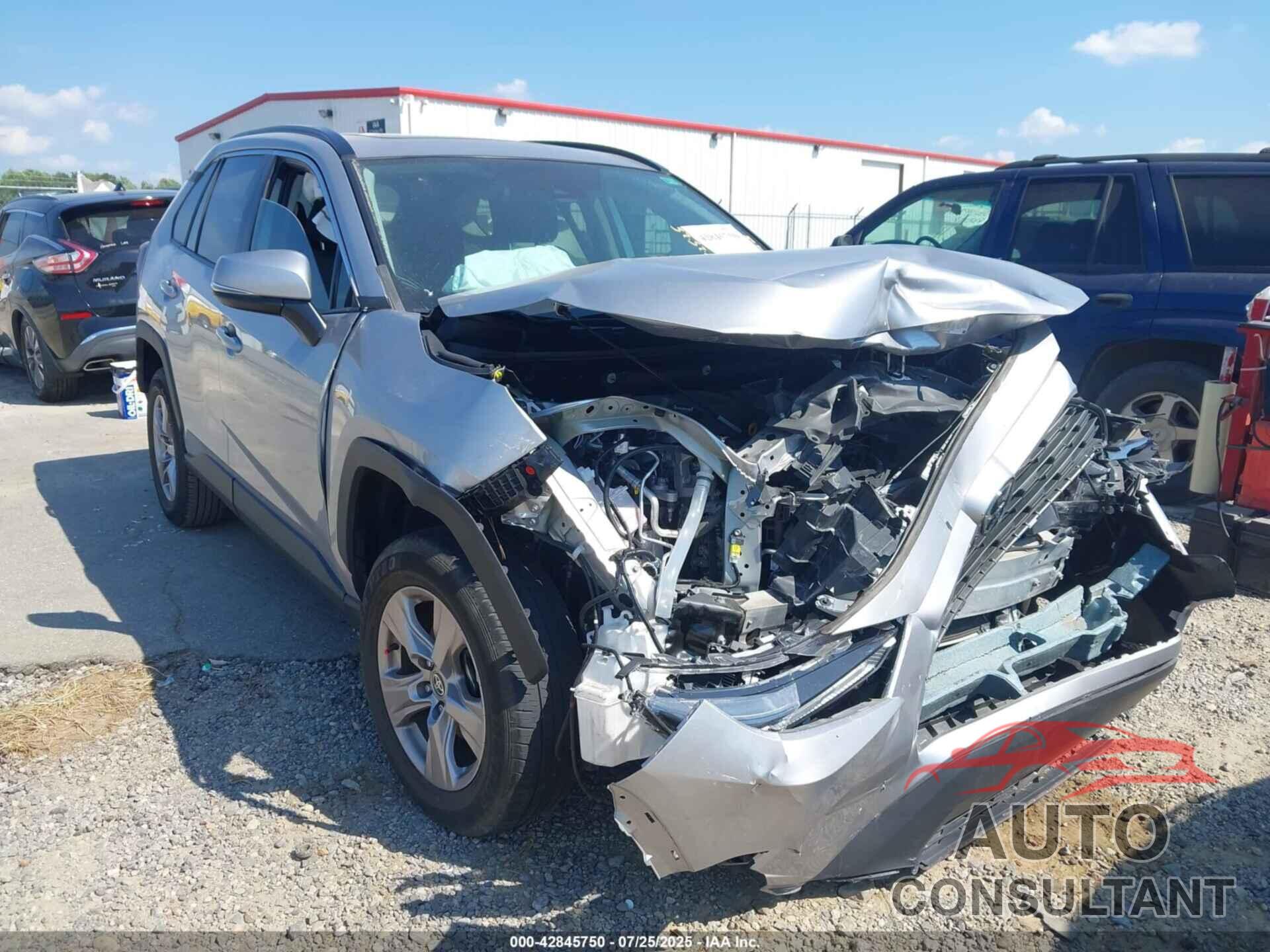 TOYOTA RAV4 2023 - 2T3W1RFV6PC218109