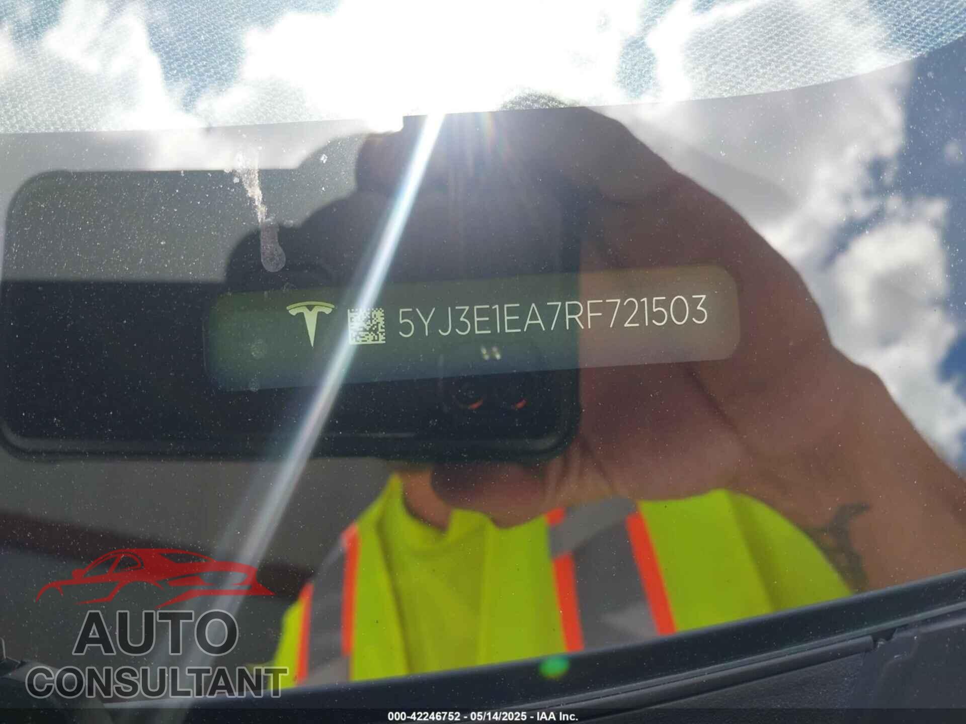 TESLA MODEL 3 2024 - 5YJ3E1EA7RF721503