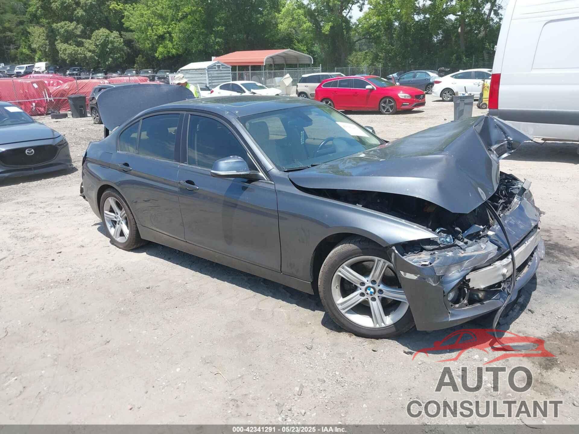 BMW 320I 2013 - WBA3B1C50DK130310