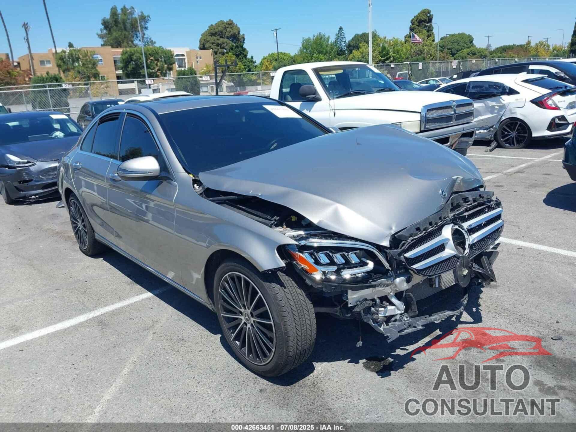 MERCEDES-BENZ C 300 2020 - 55SWF8DB9LU329450