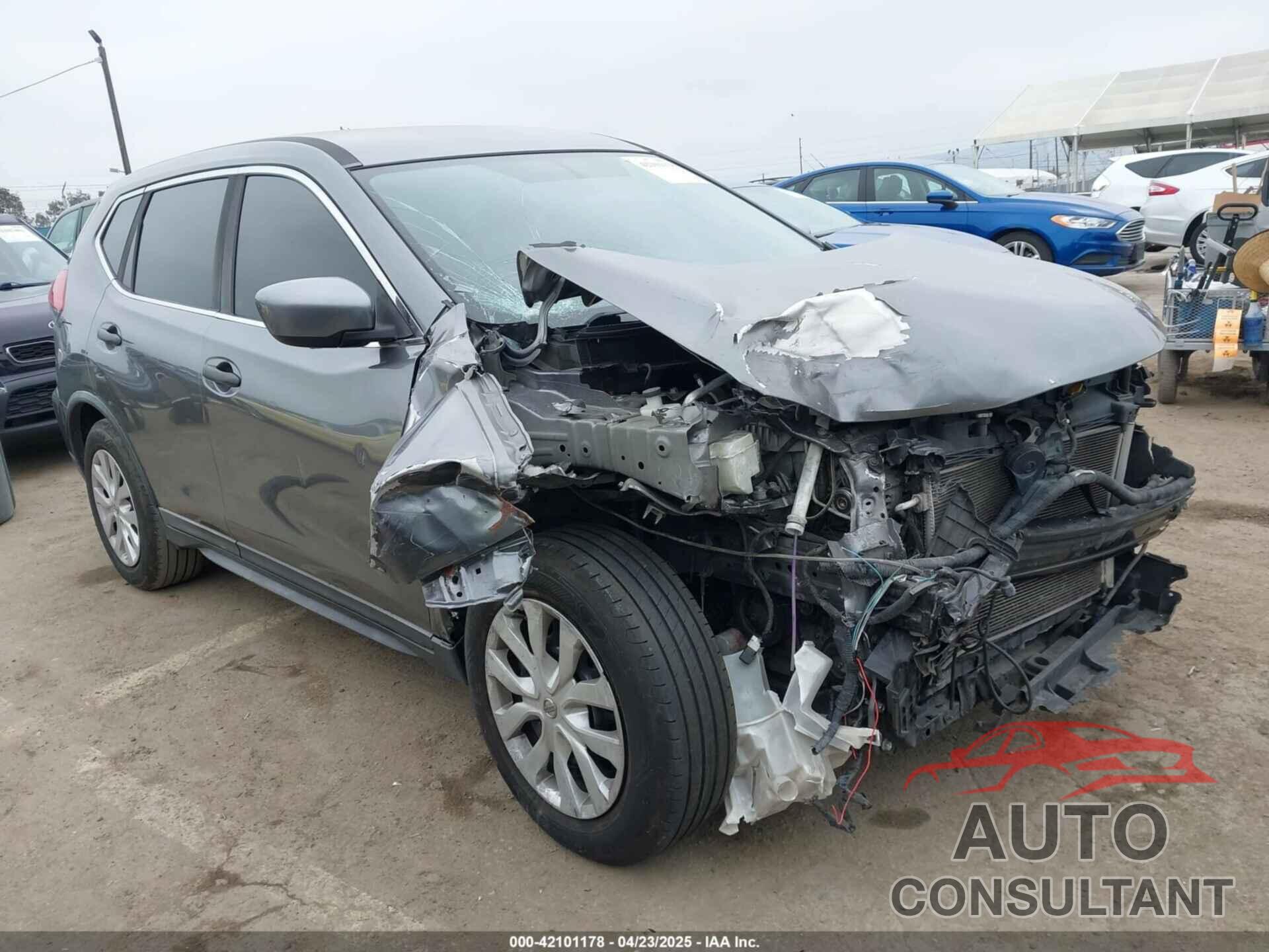 NISSAN ROGUE 2017 - KNMAT2MT4HP544452