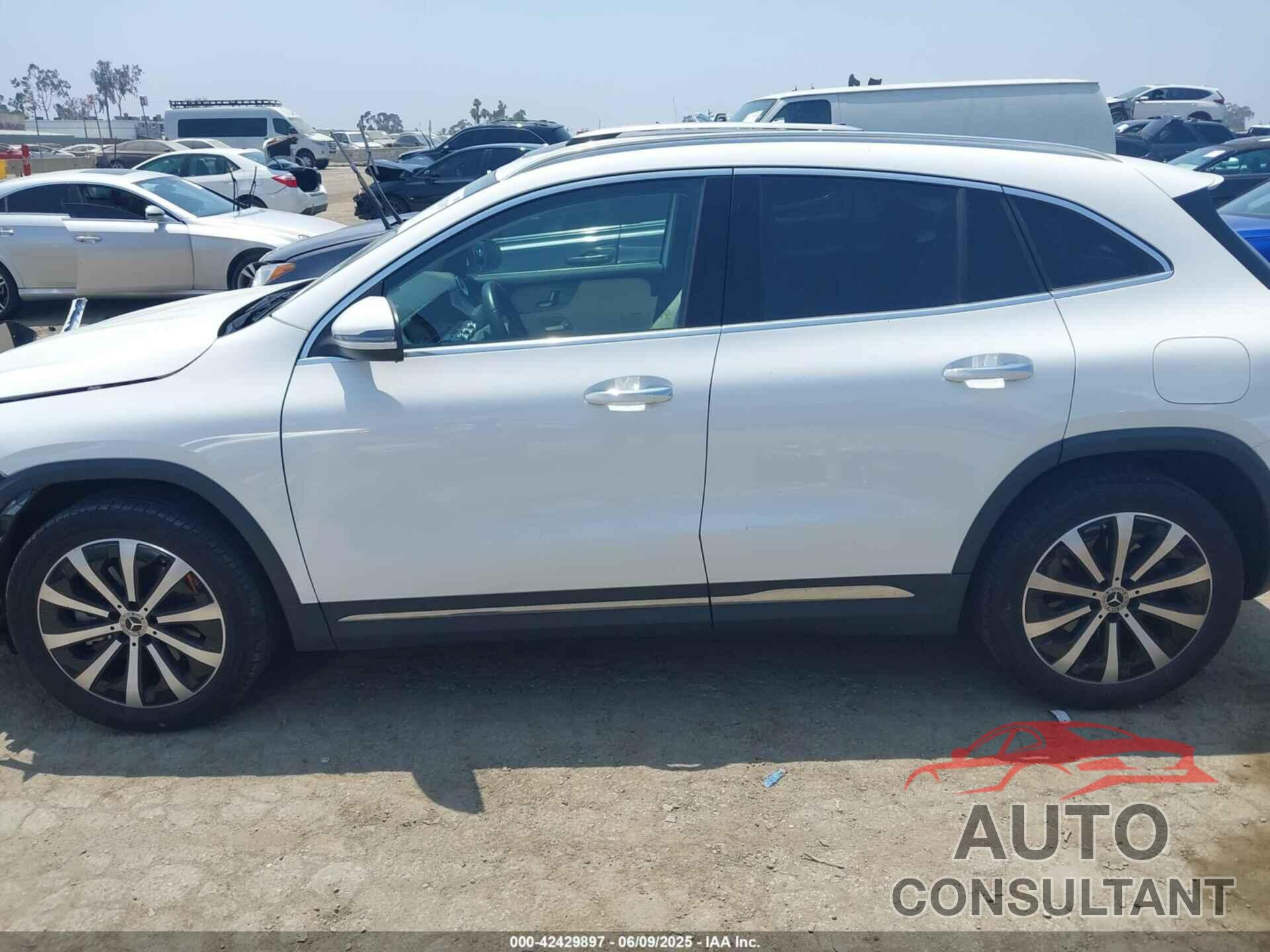 MERCEDES-BENZ GLA 250 2023 - W1N4N4GB2PJ462073