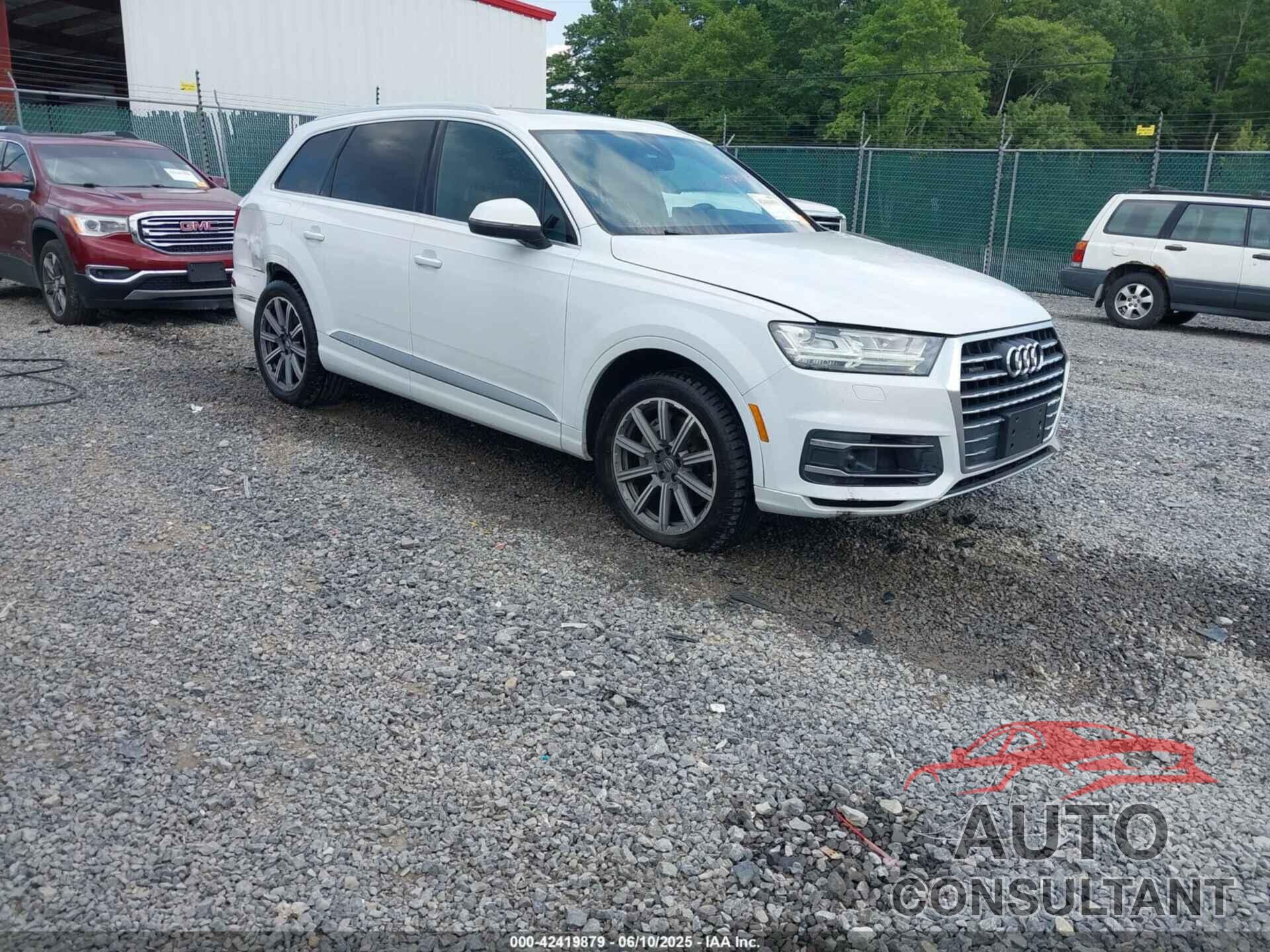 AUDI Q7 2018 - WA1VAAF72JD019781