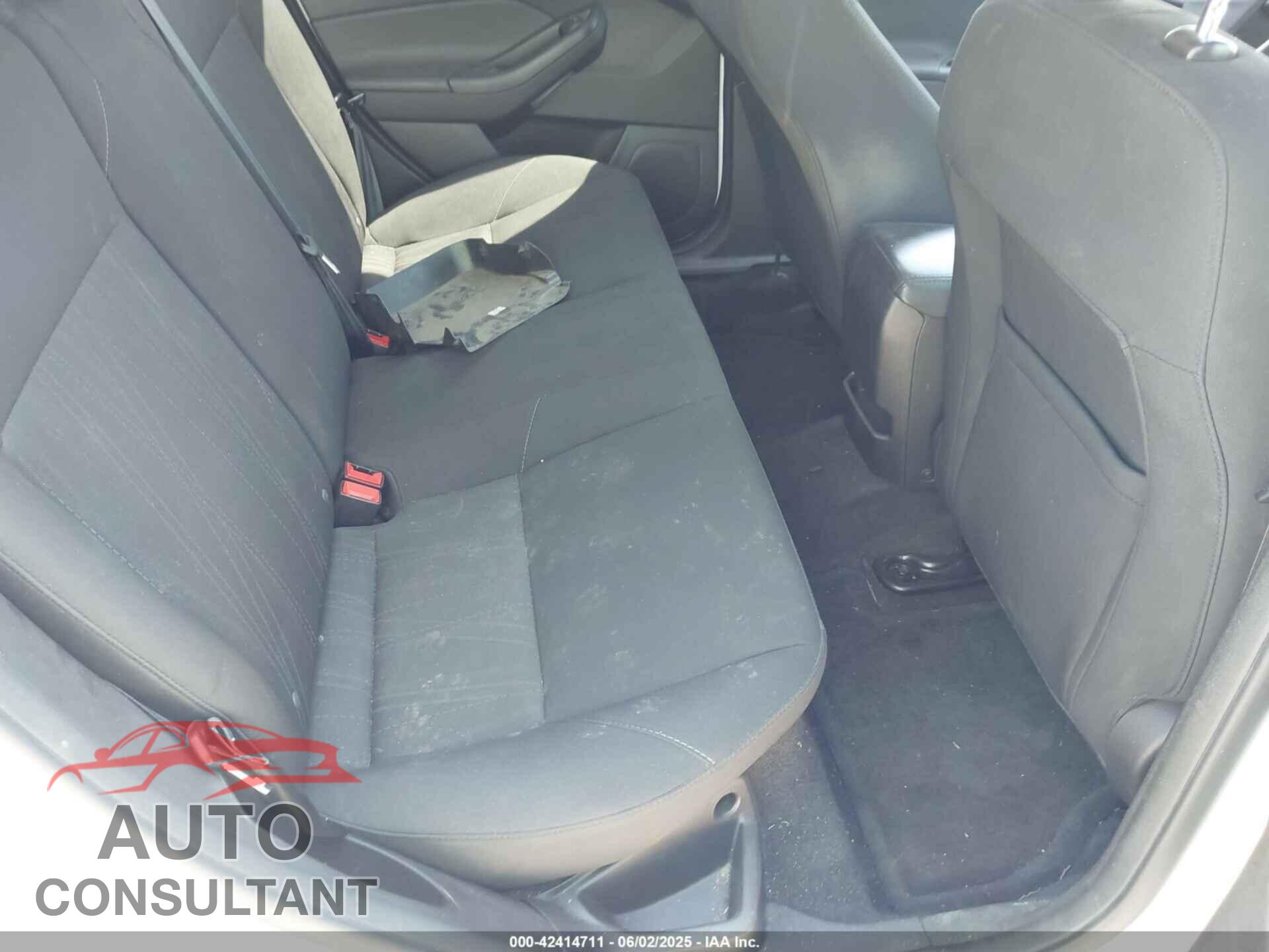 FORD FOCUS 2017 - 1FADP3F28HL307889