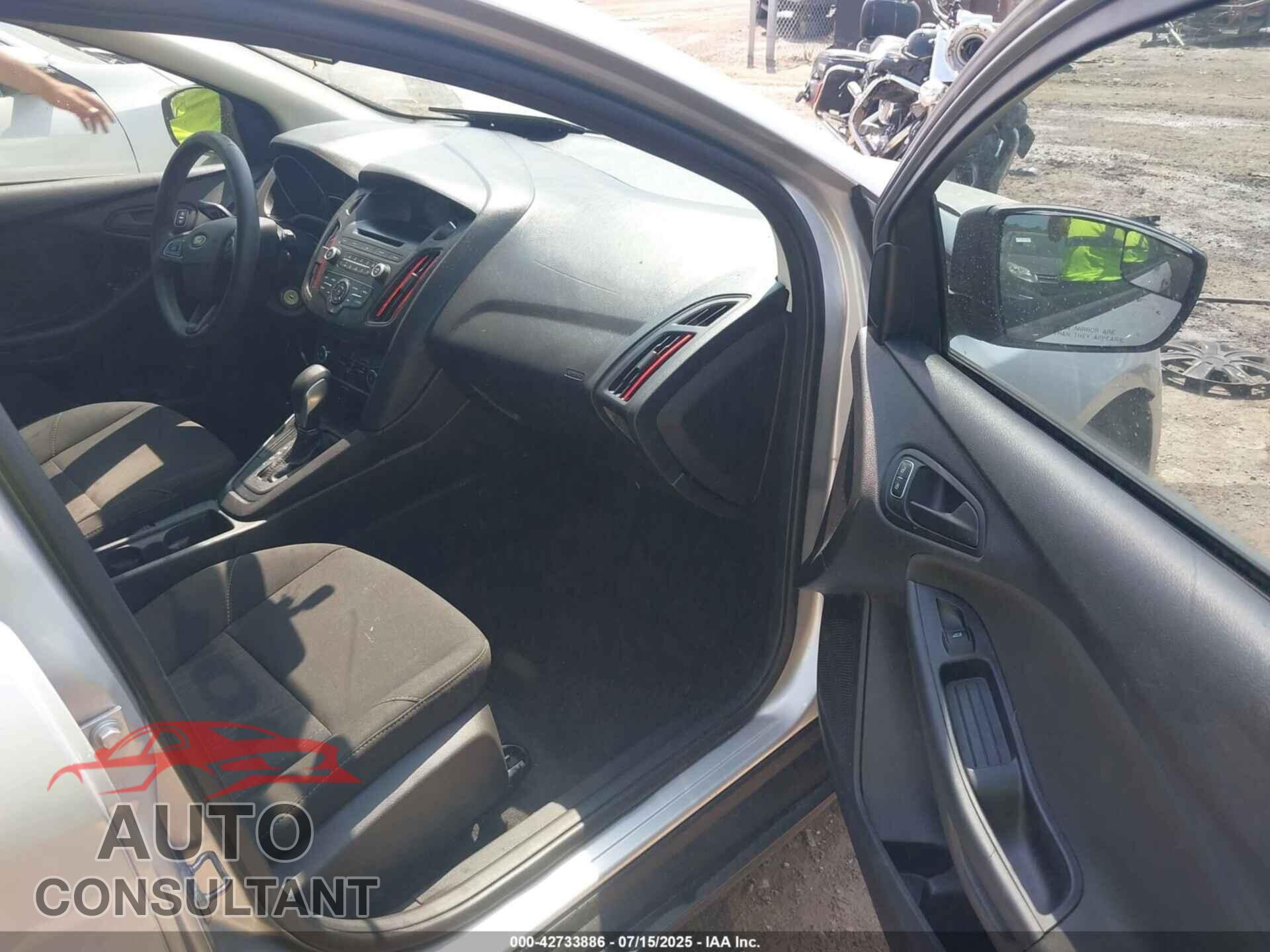 FORD FOCUS 2016 - 1FADP3E20GL403256