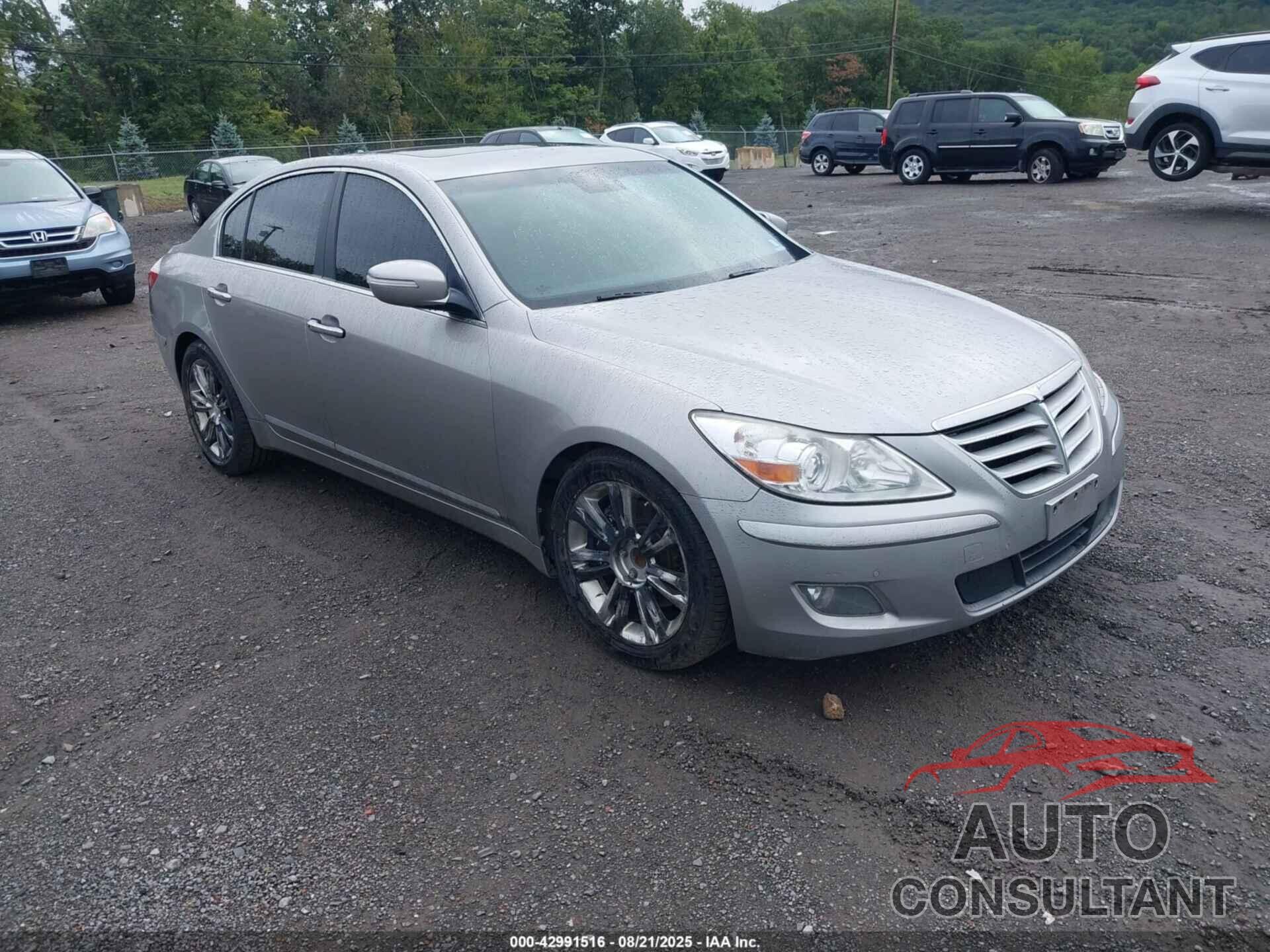 HYUNDAI GENESIS 2011 - KMHGC4DF4BU121133