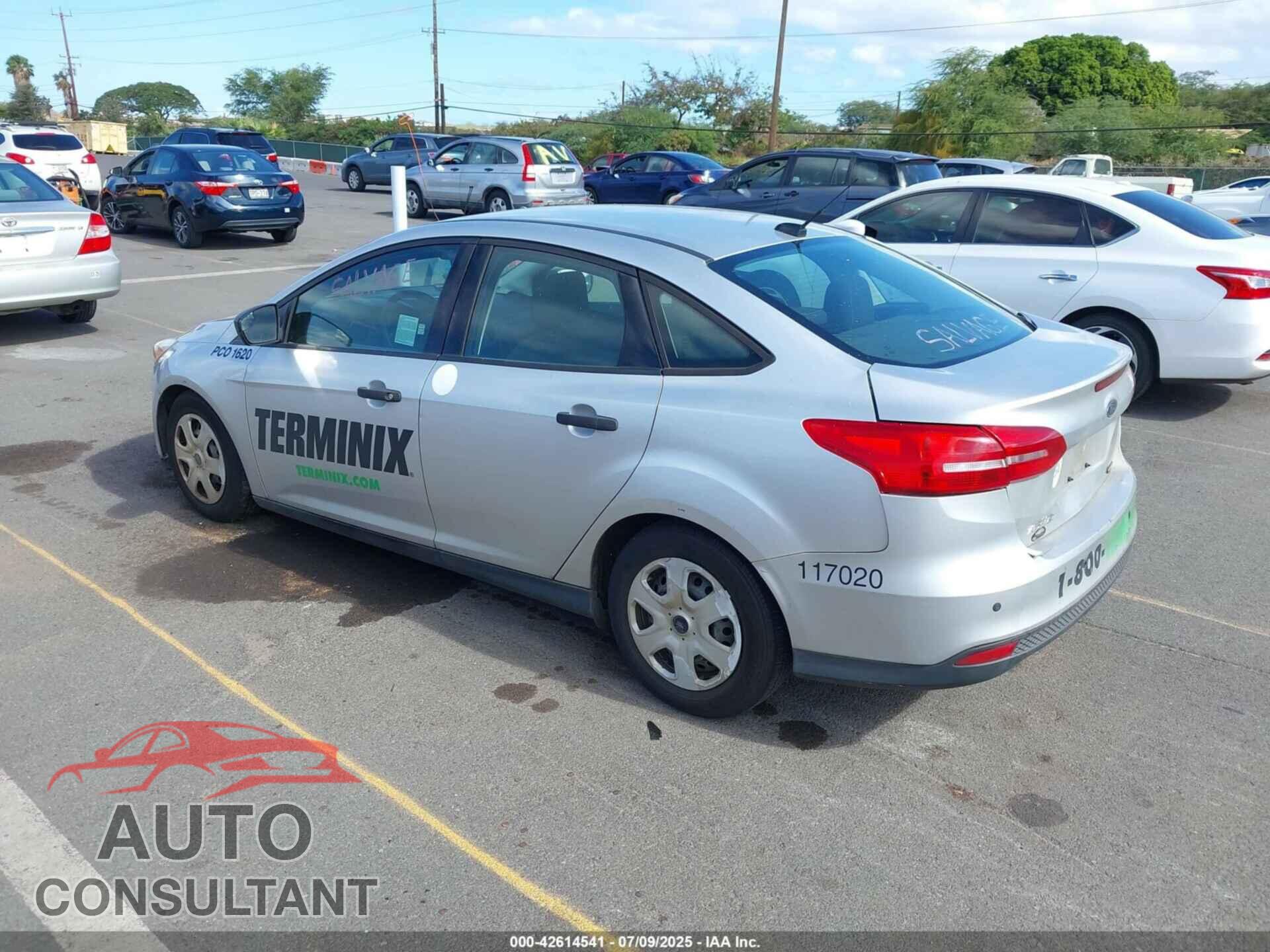 FORD FOCUS 2016 - 1FADP3E25GL302293