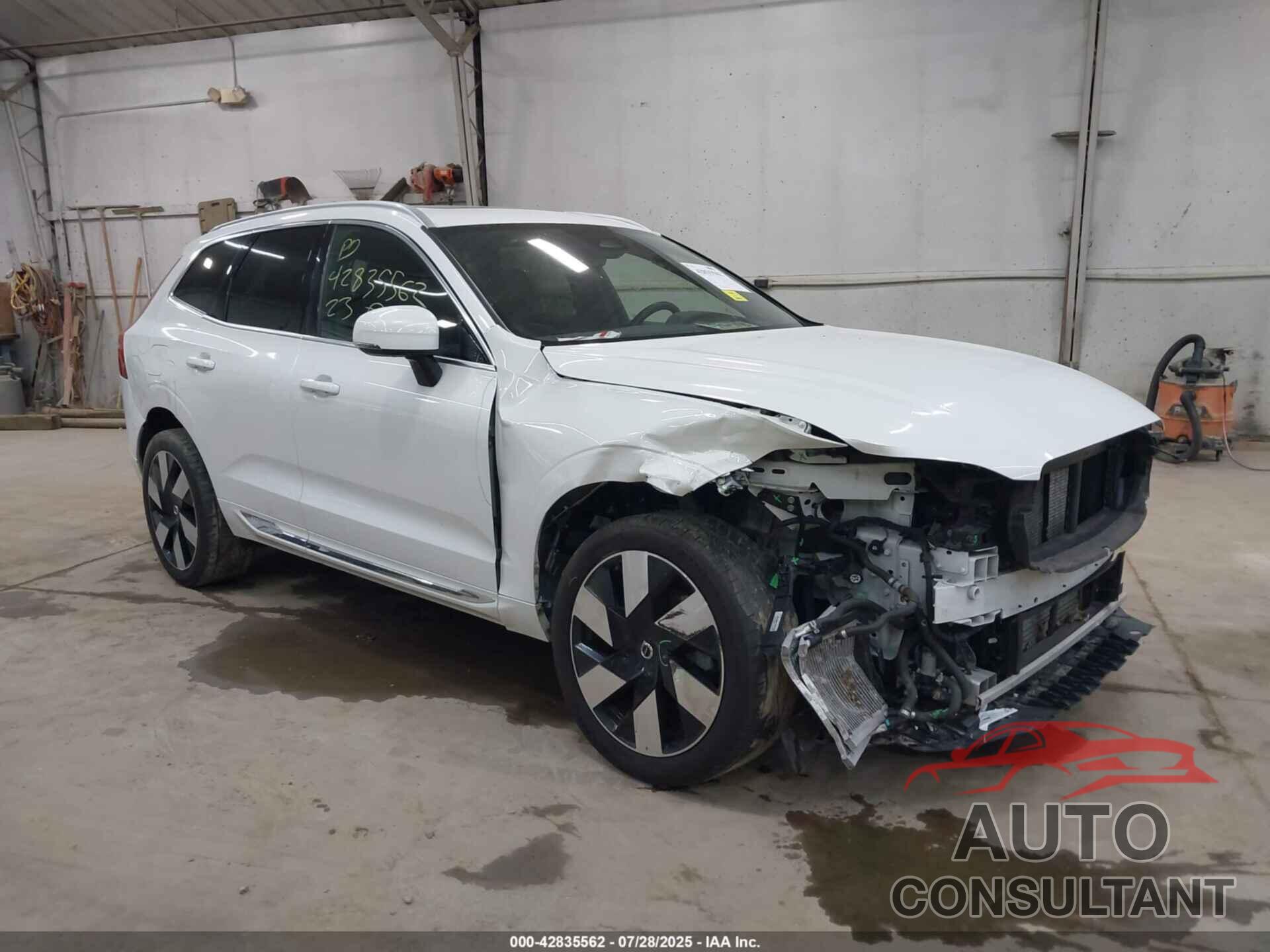 VOLVO XC60 RECHARGE PLUG-IN HYBRID 2023 - YV4H60DN4P1301007