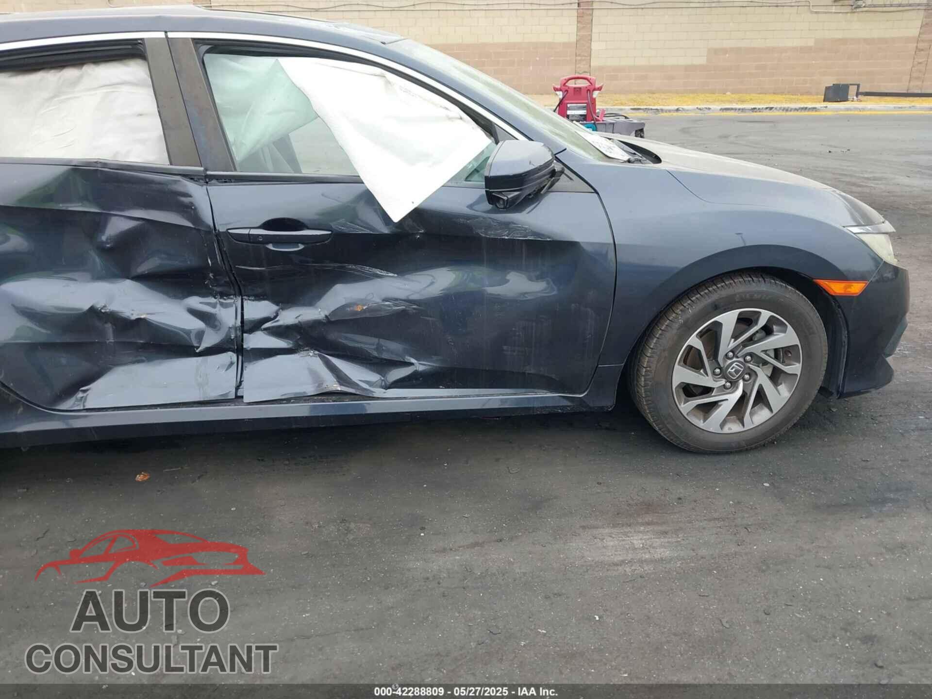 HONDA CIVIC 2018 - 2HGFC2F73JH516112