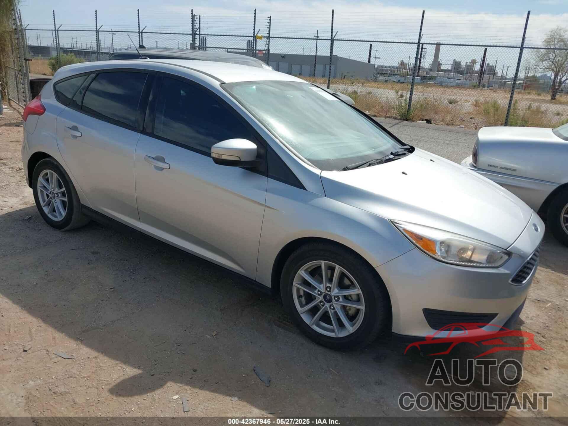 FORD FOCUS 2017 - 1FADP3K27HL299855