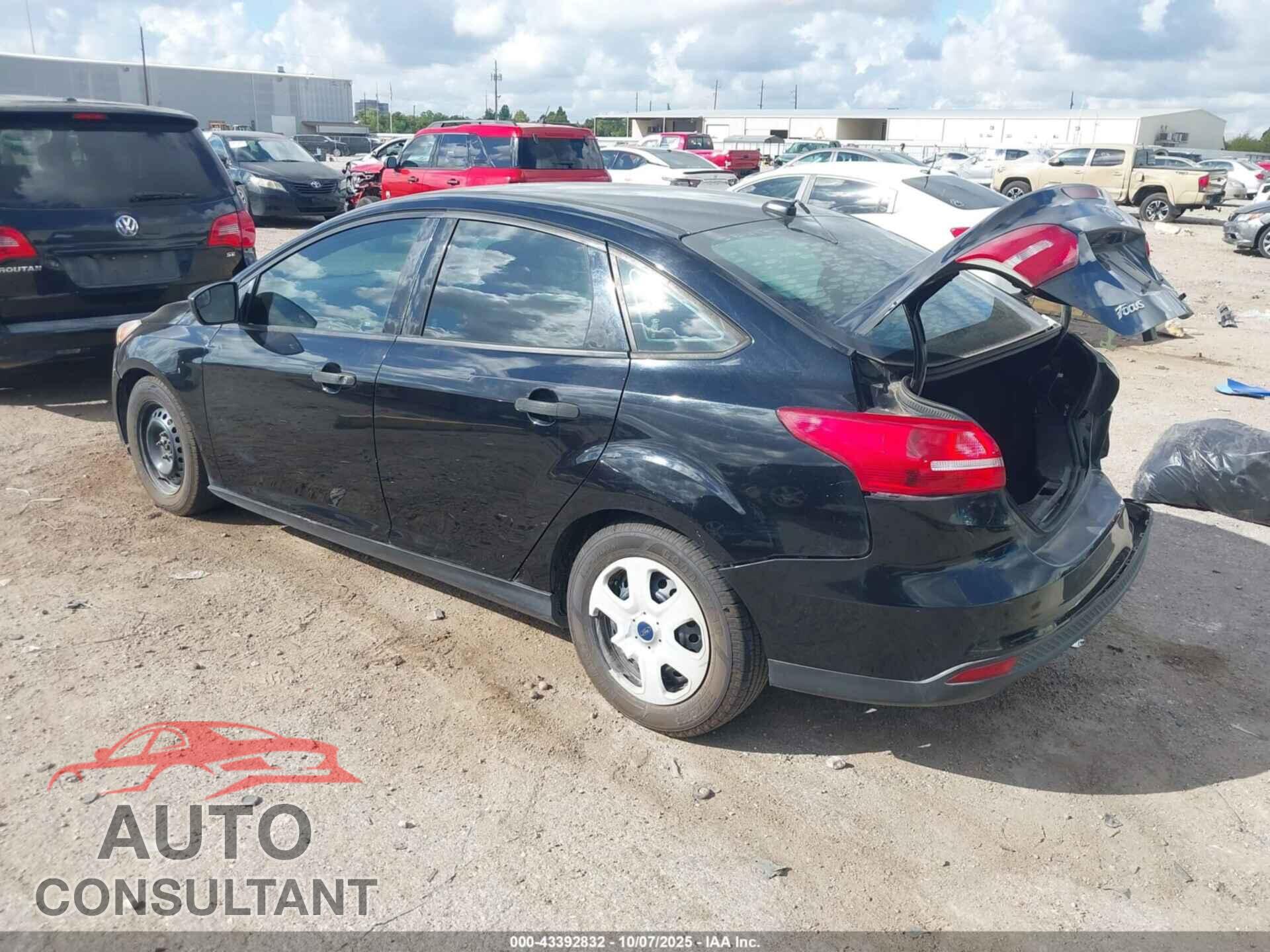 FORD FOCUS 2016 - 1FADP3E26GL212330