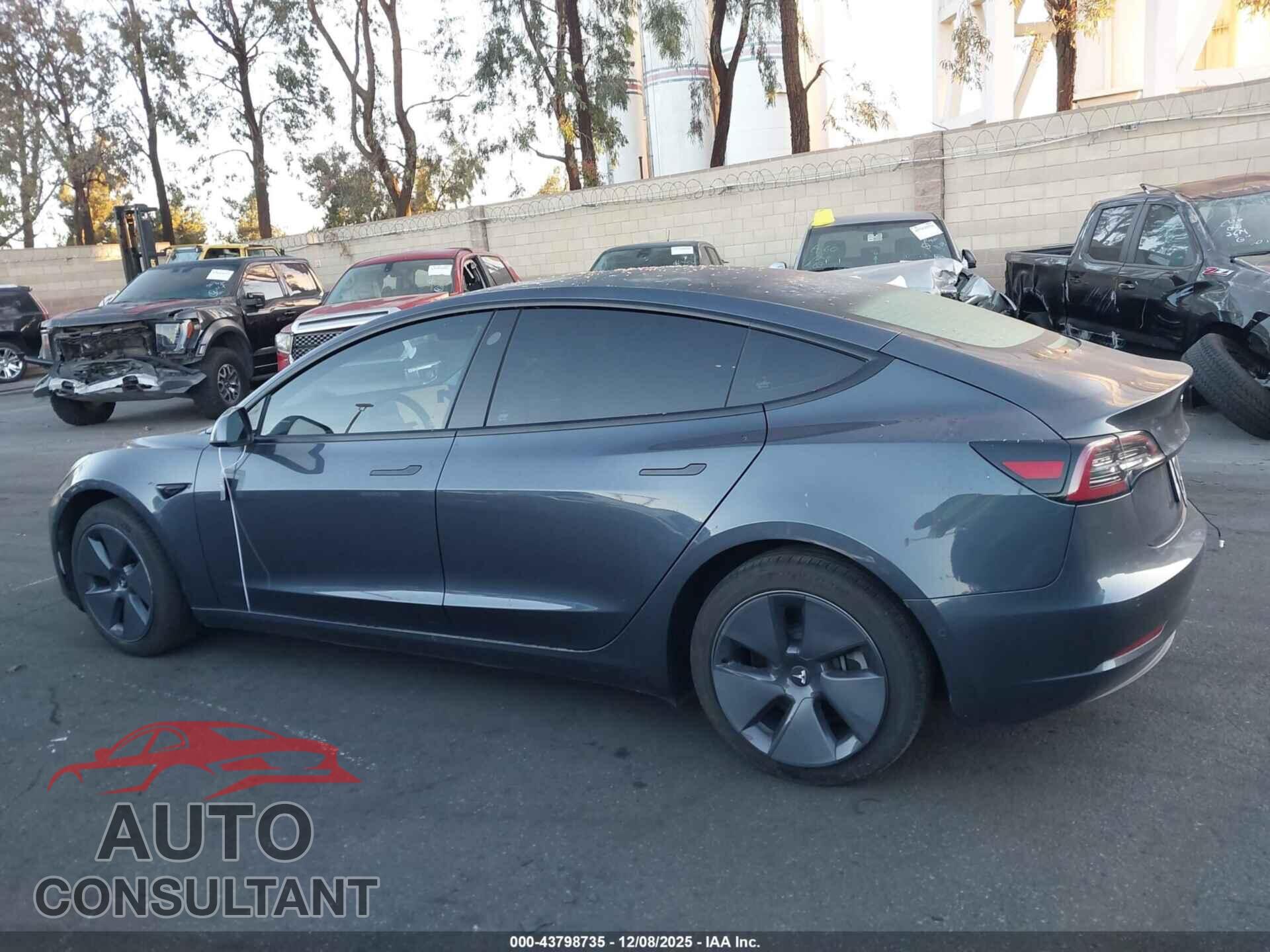 TESLA MODEL 3 2022 - 5YJ3E1EA6NF172015