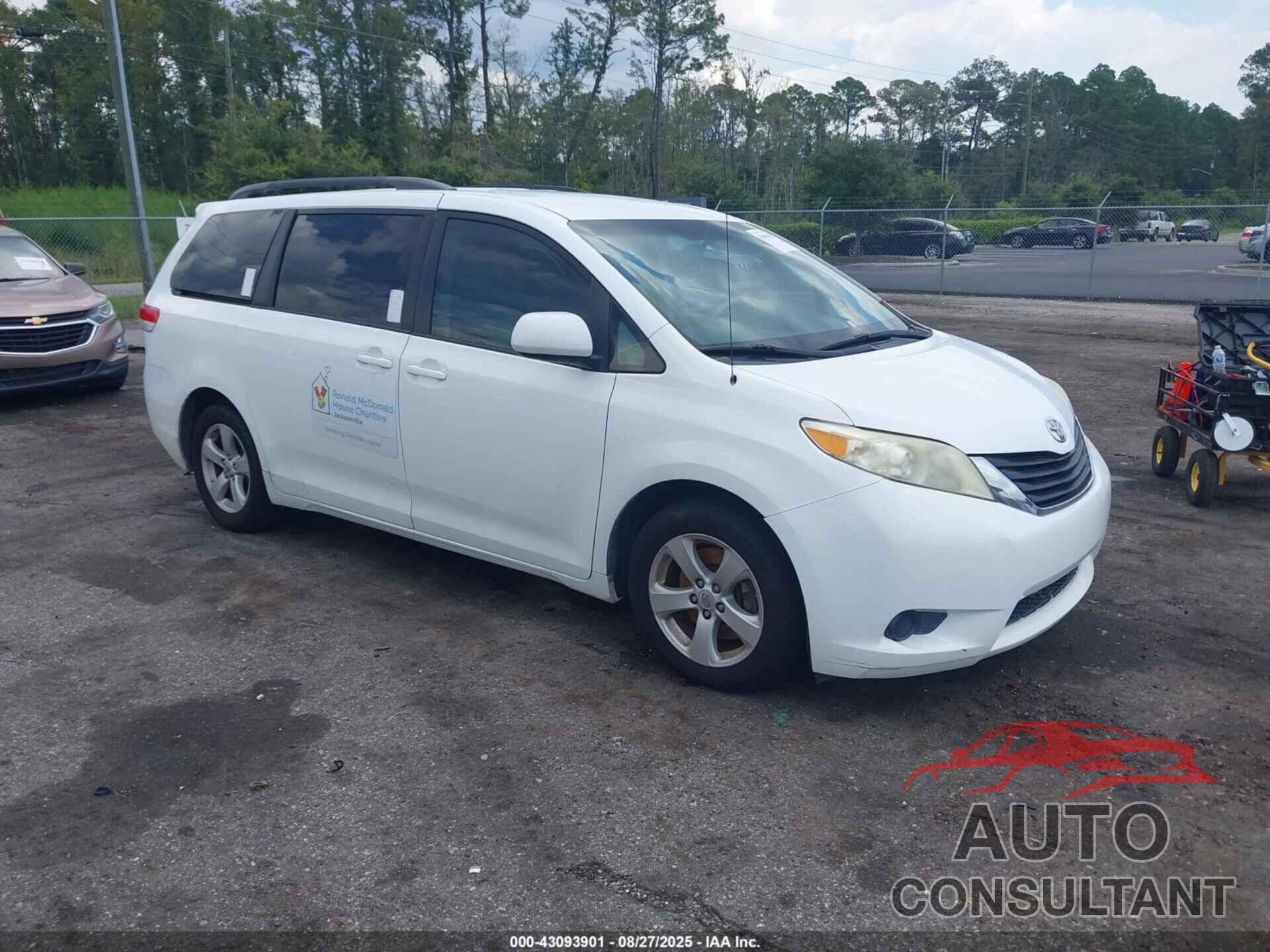 TOYOTA SIENNA 2011 - 5TDKK3DC1BS148909