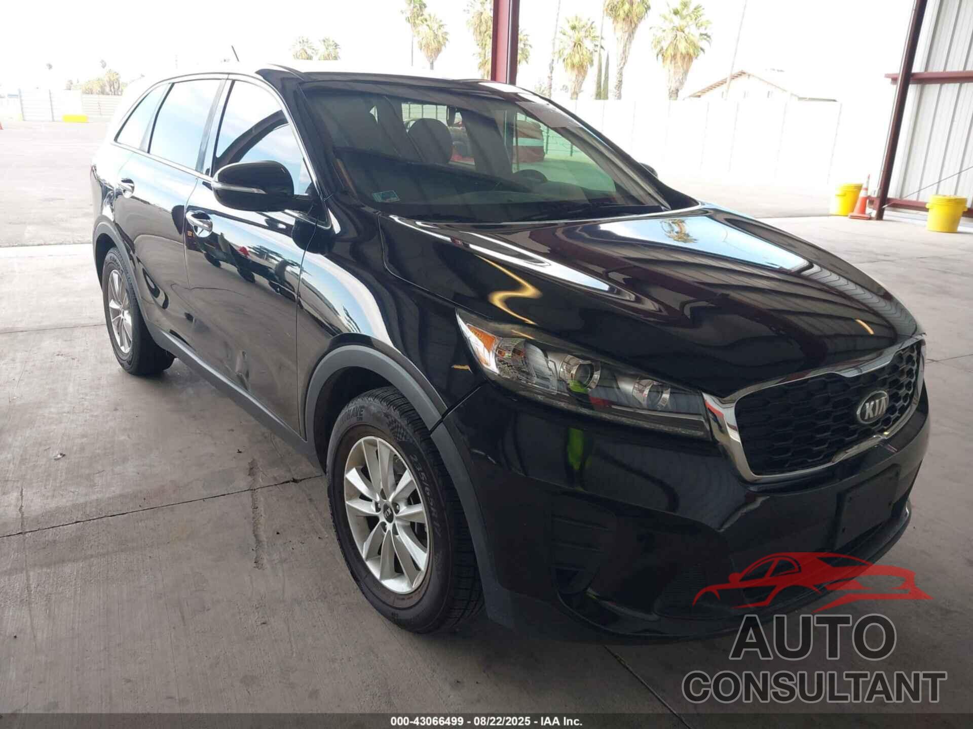 KIA SORENTO 2019 - 5XYPG4A32KG555104