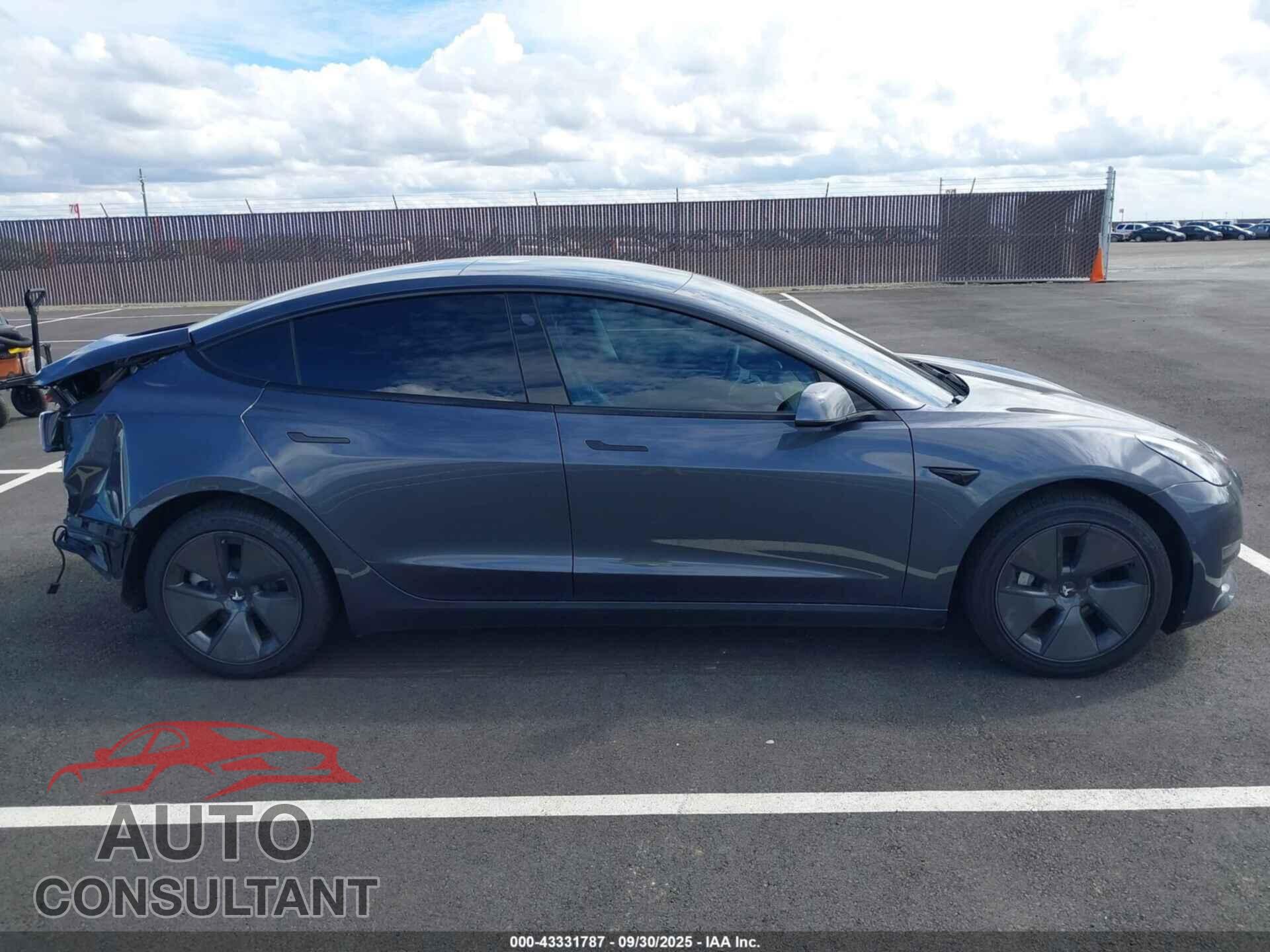 TESLA MODEL 3 2022 - 5YJ3E1EA0NF127314