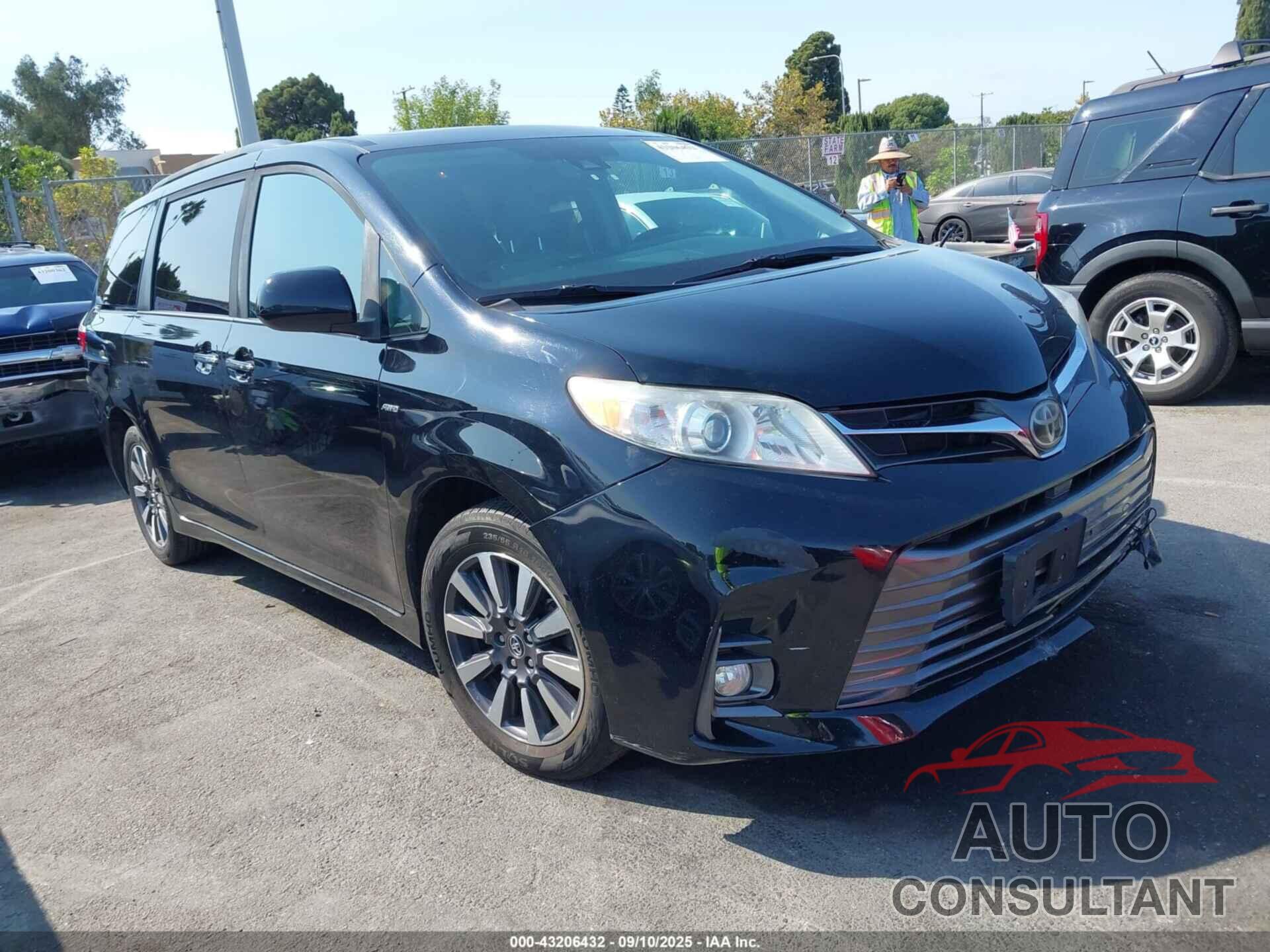 TOYOTA SIENNA 2019 - 5TDDZ3DC3KS220715