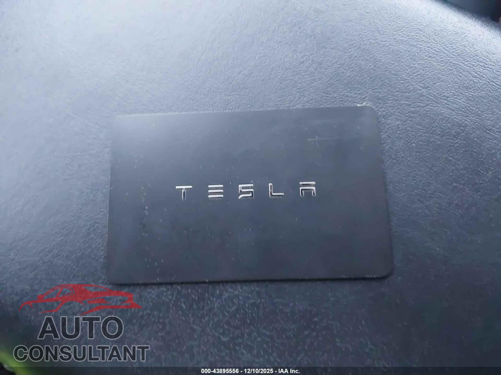 TESLA MODEL Y 2020 - 5YJYGDEE9LF044109