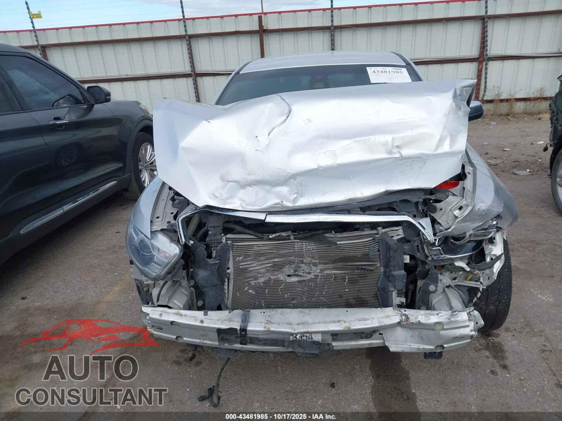 FORD TAURUS 2019 - 1FAHP2F86KG111496