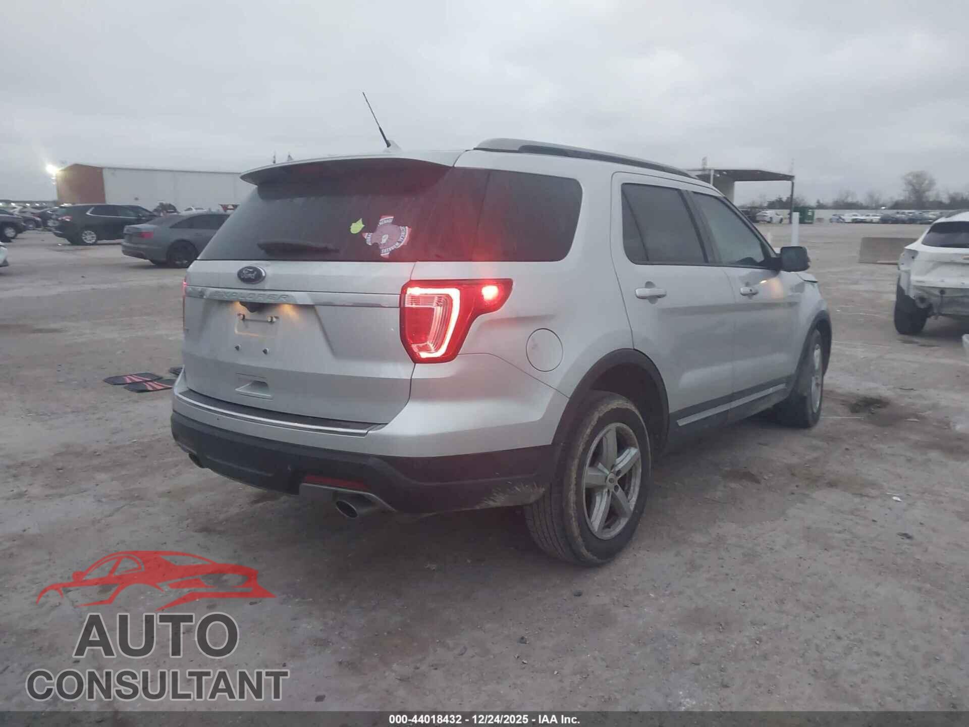 FORD EXPLORER 2018 - 1FM5K7D81JGB87939
