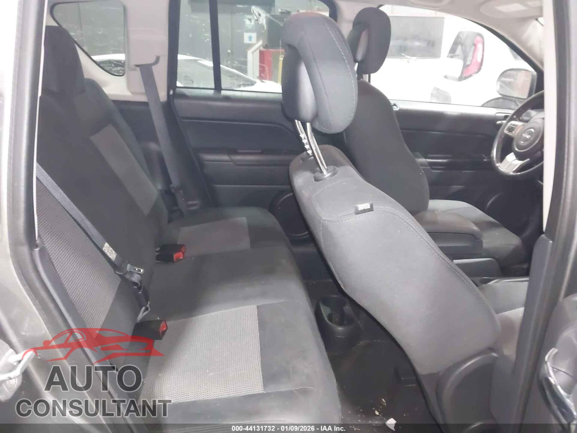 JEEP COMPASS 2011 - 1J4NF1FB8BD280792