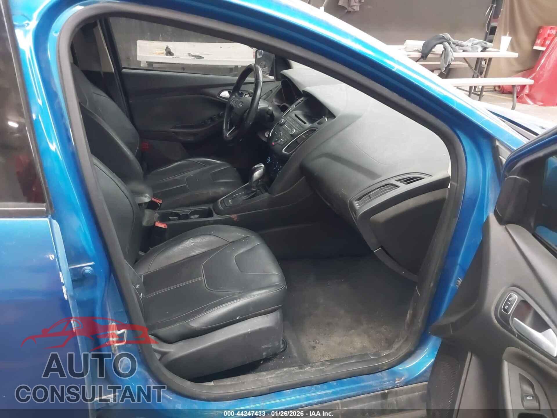 FORD FOCUS 2015 - 1FADP3F29FL308451