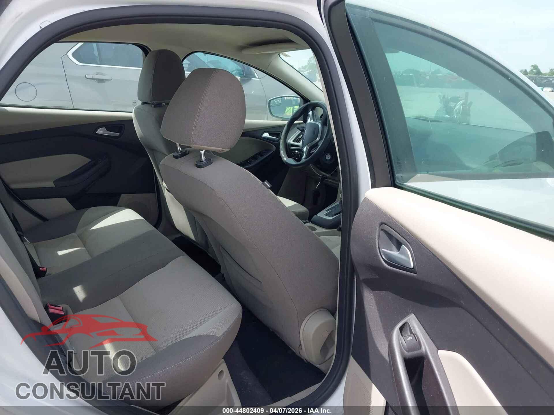 FORD FOCUS 2014 - 1FADP3F25EL404656