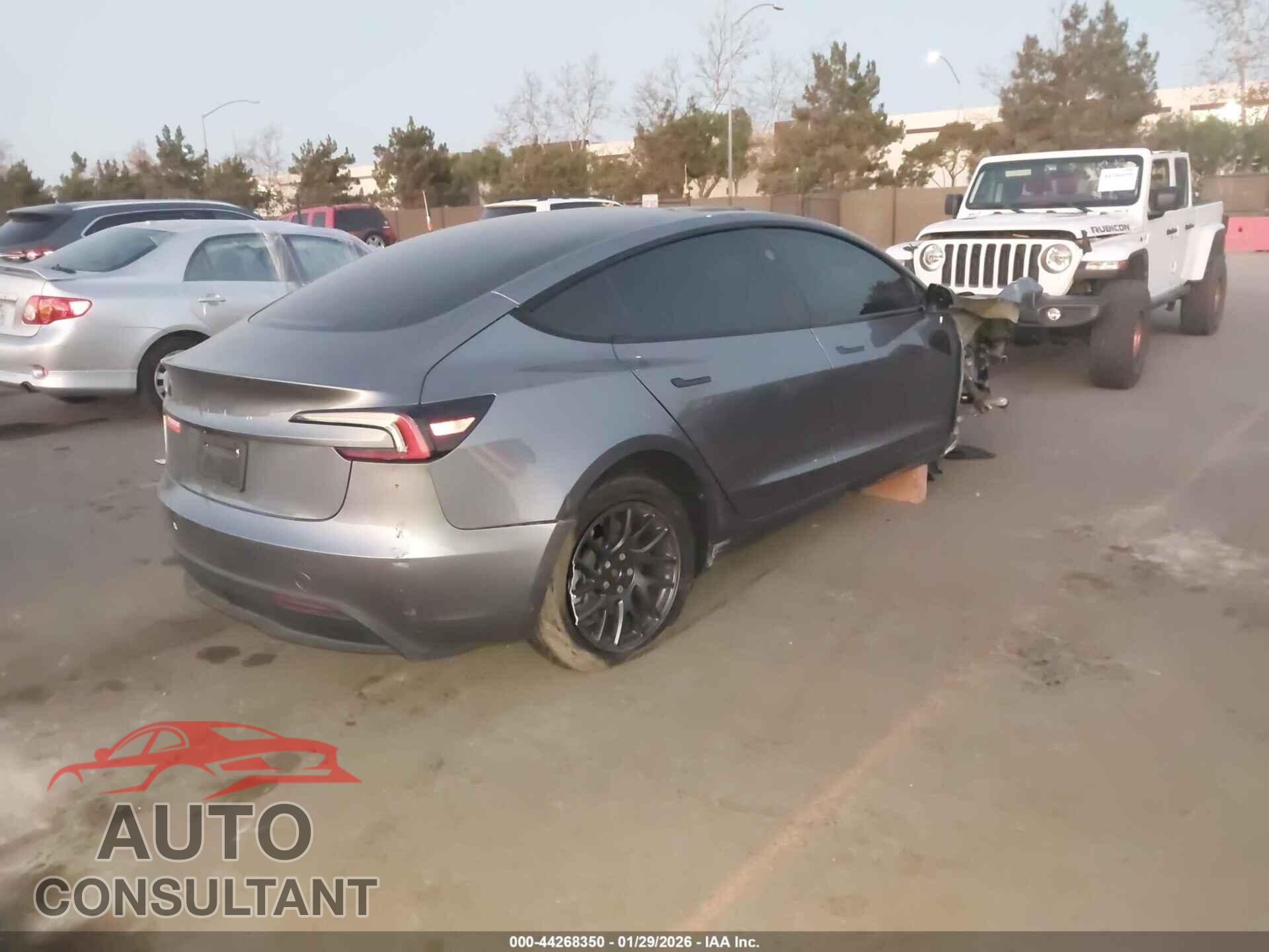 TESLA MODEL 3 2025 - 5YJ3E1EA2SF026433