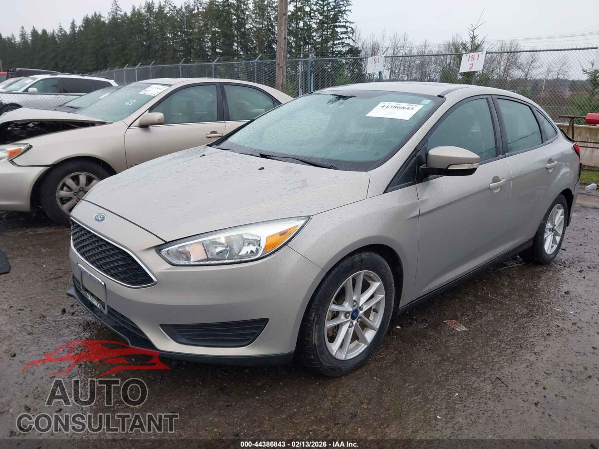FORD FOCUS 2015 - 1FADP3F20FL202616