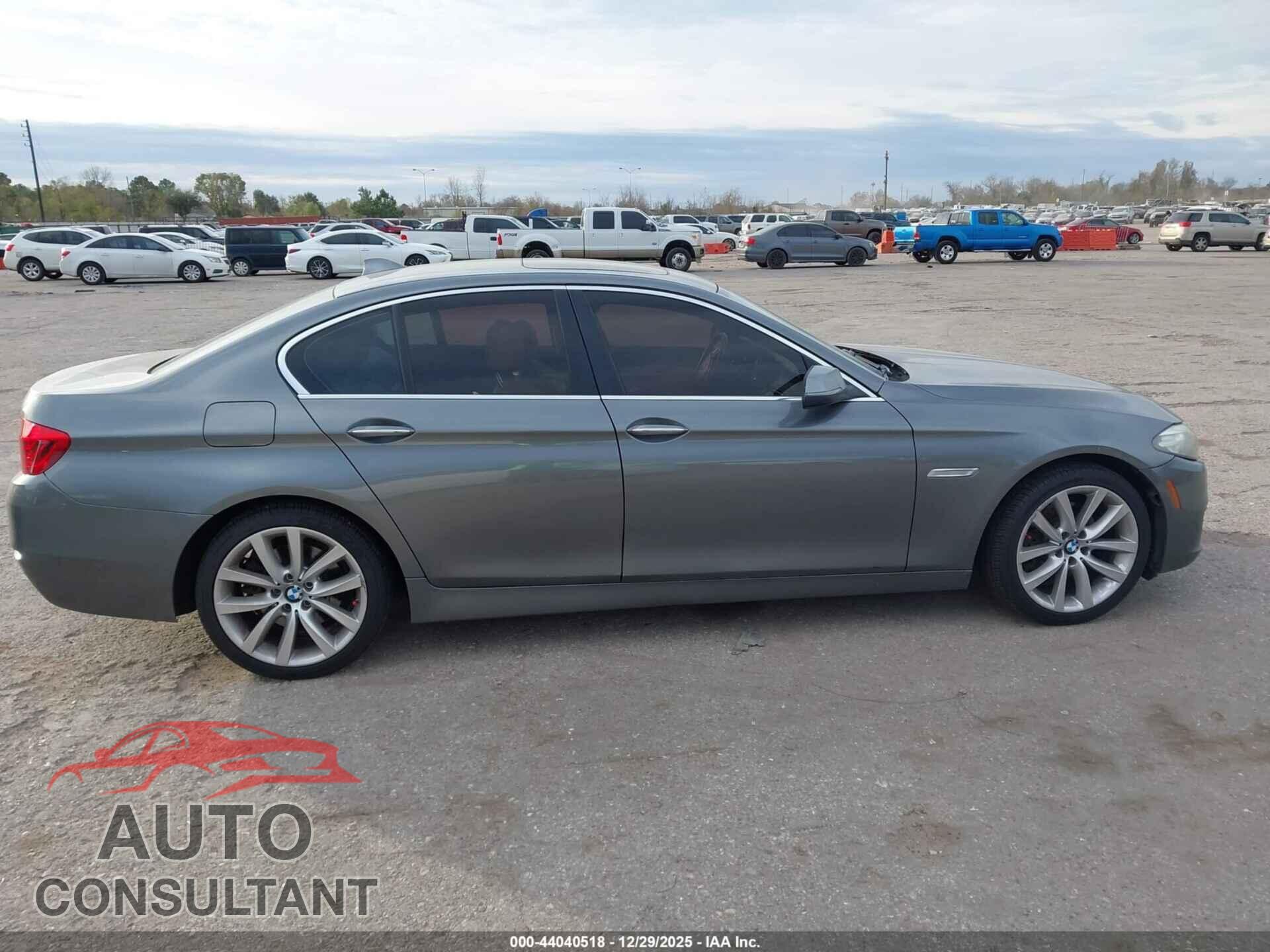 BMW 528I 2014 - WBA5A7C51ED612840