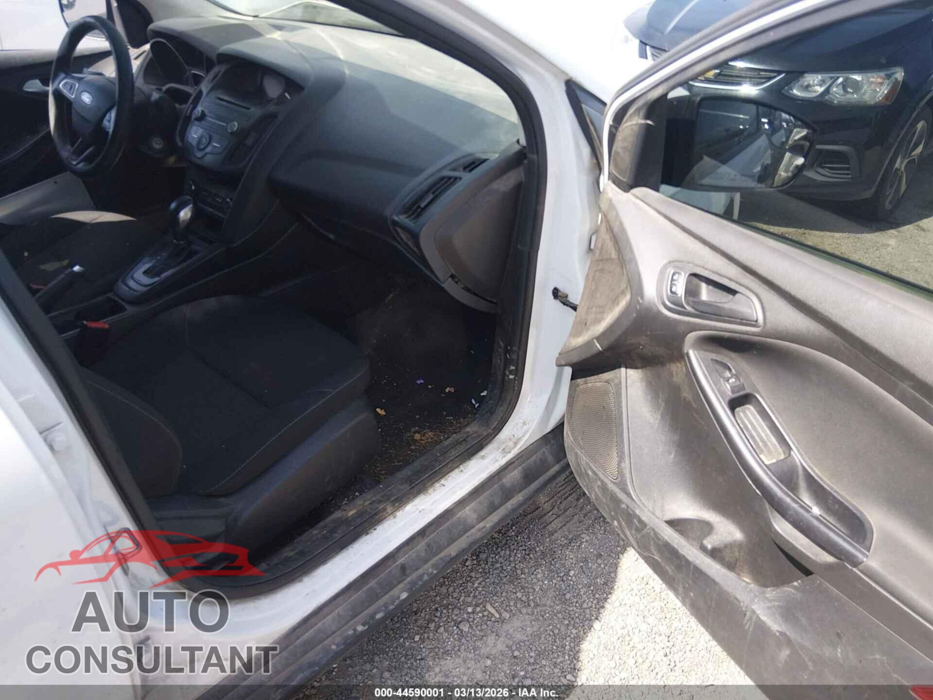 FORD FOCUS 2017 - 1FADP3E24HL282085