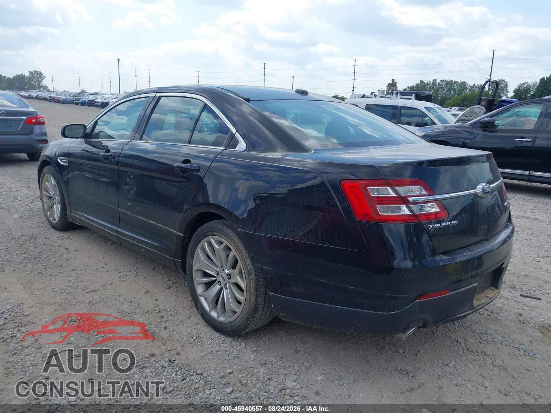 FORD TAURUS 2017 - 1FAHP2F89HG117625