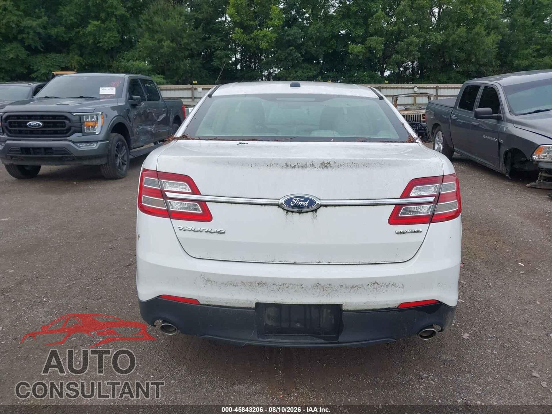 FORD TAURUS 2015 - 1FAHP2D81FG117764