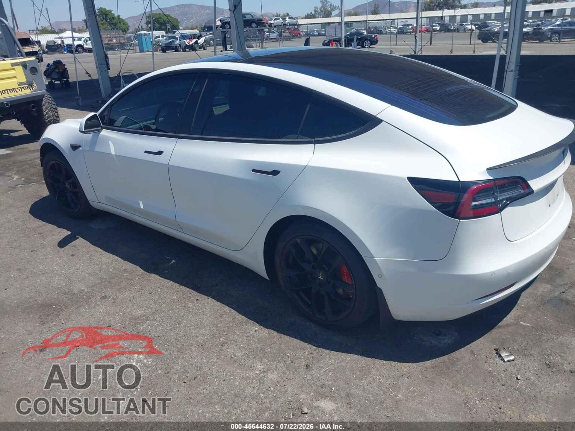 TESLA MODEL 3 2018 - 5YJ3E1EB0JF106563