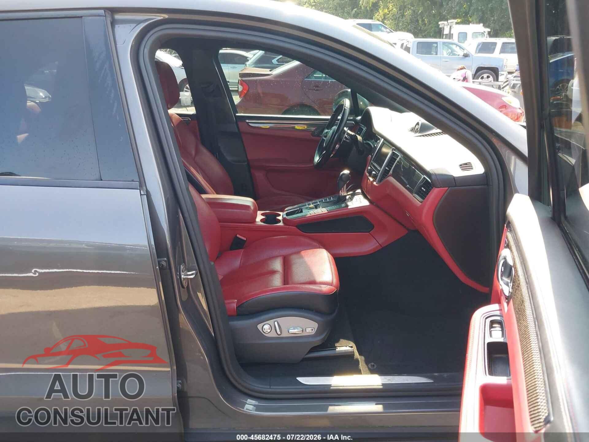 PORSCHE MACAN 2015 - WP1AB2A59FLB67614