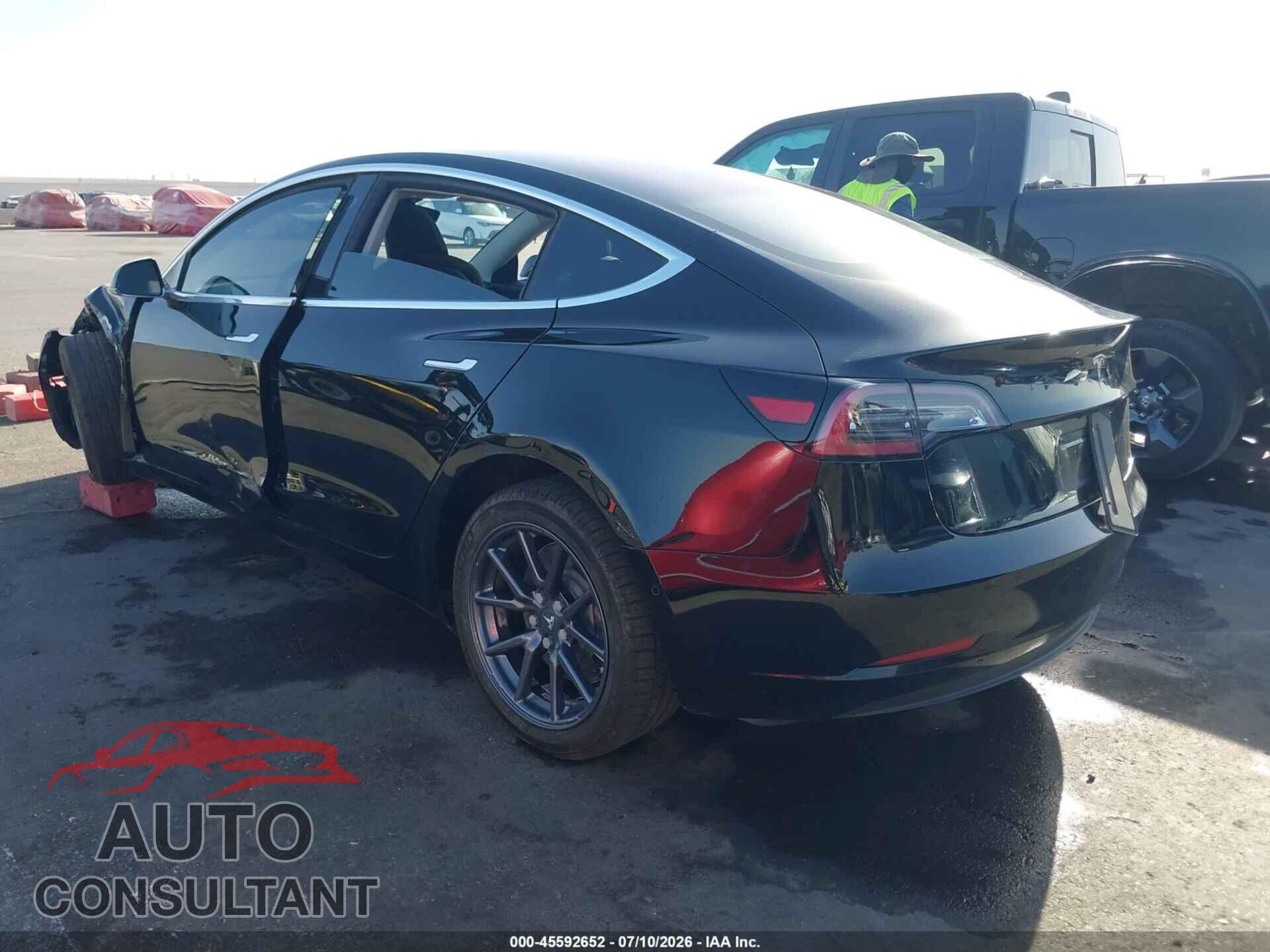TESLA MODEL 3 2018 - 5YJ3E1EA7JF172356