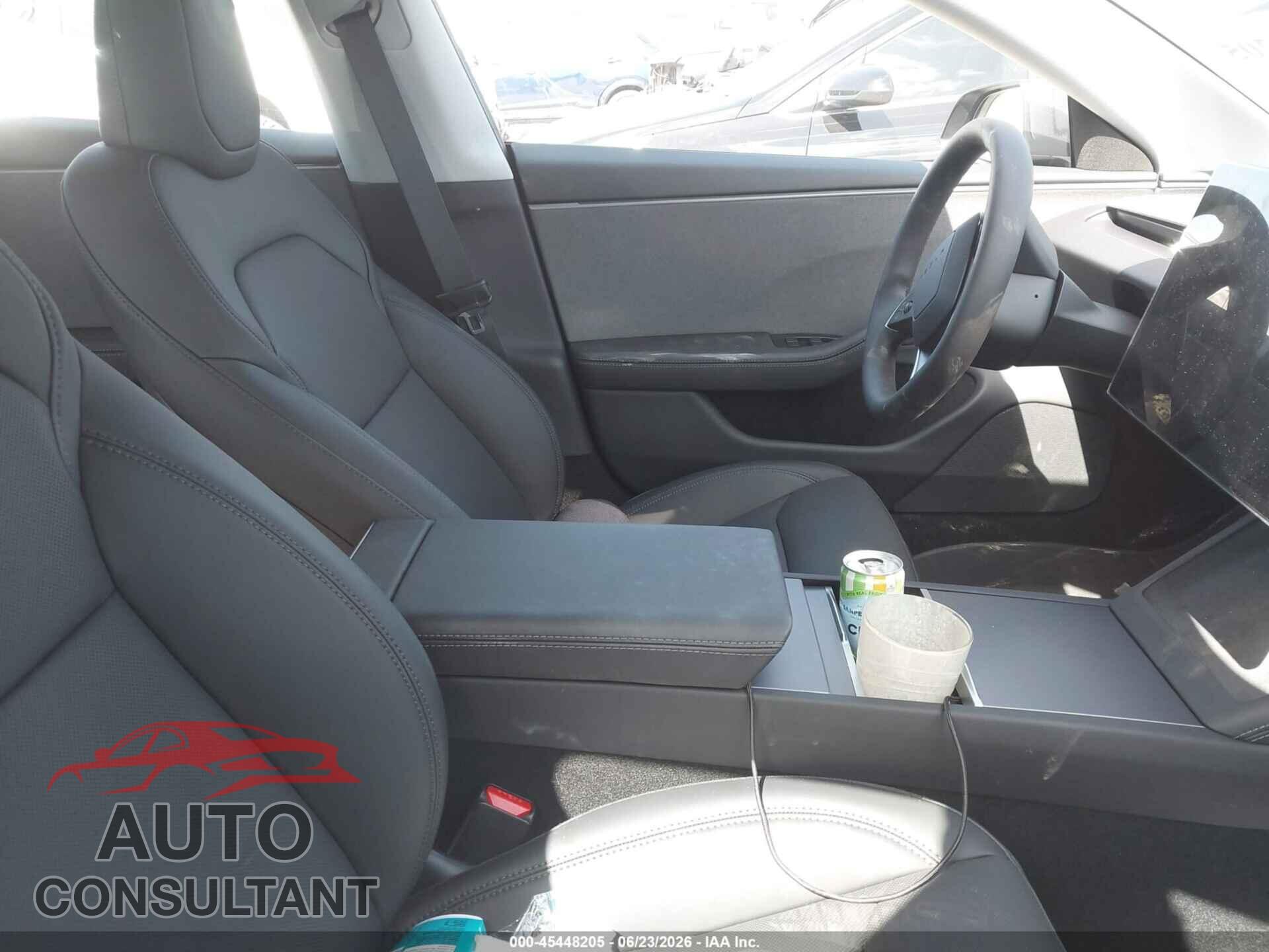 TESLA MODEL 3 2026 - 5YJ3E1EA6TF154661
