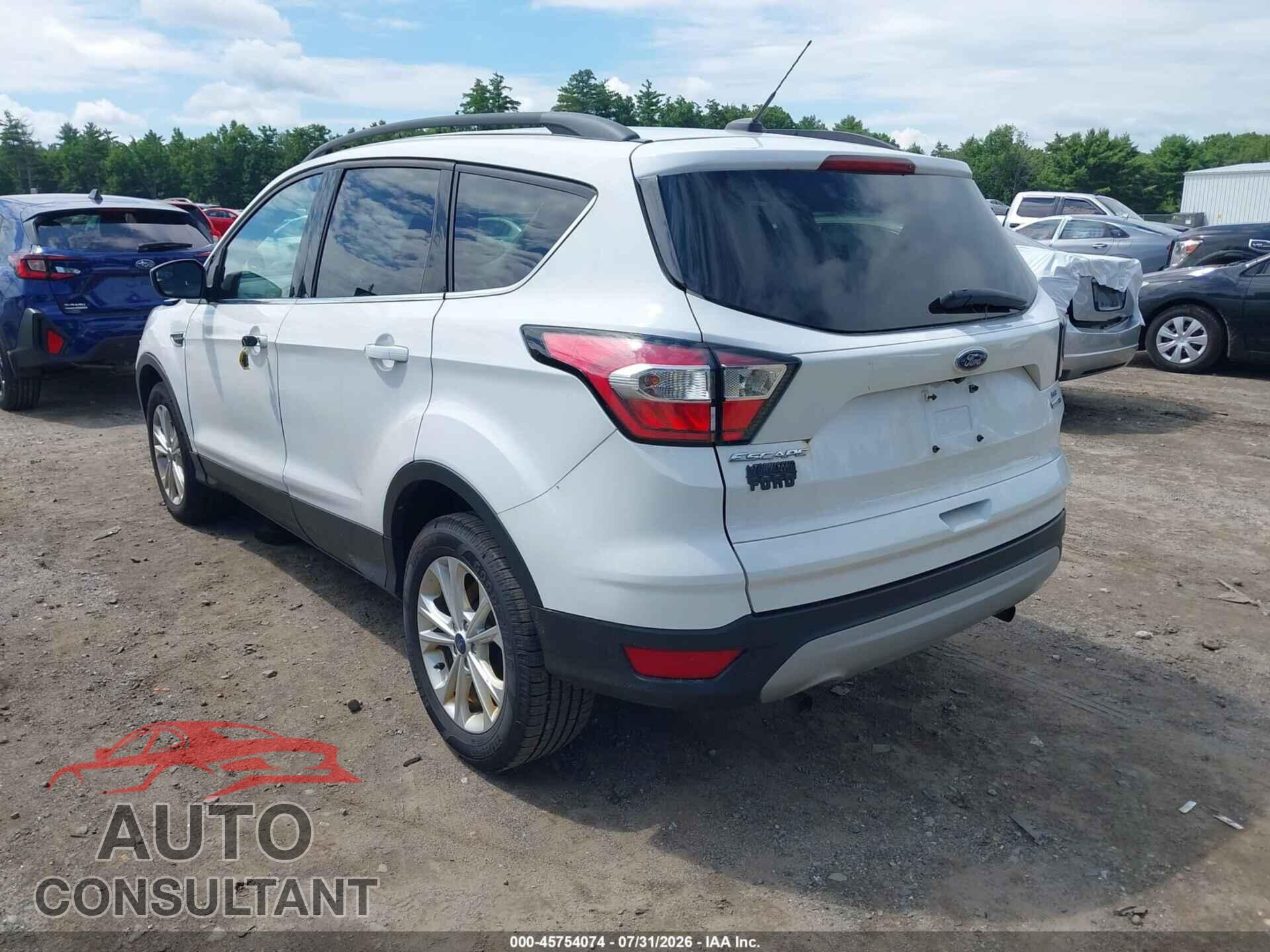 FORD ESCAPE 2018 - 1FMCU9GD1JUD32890