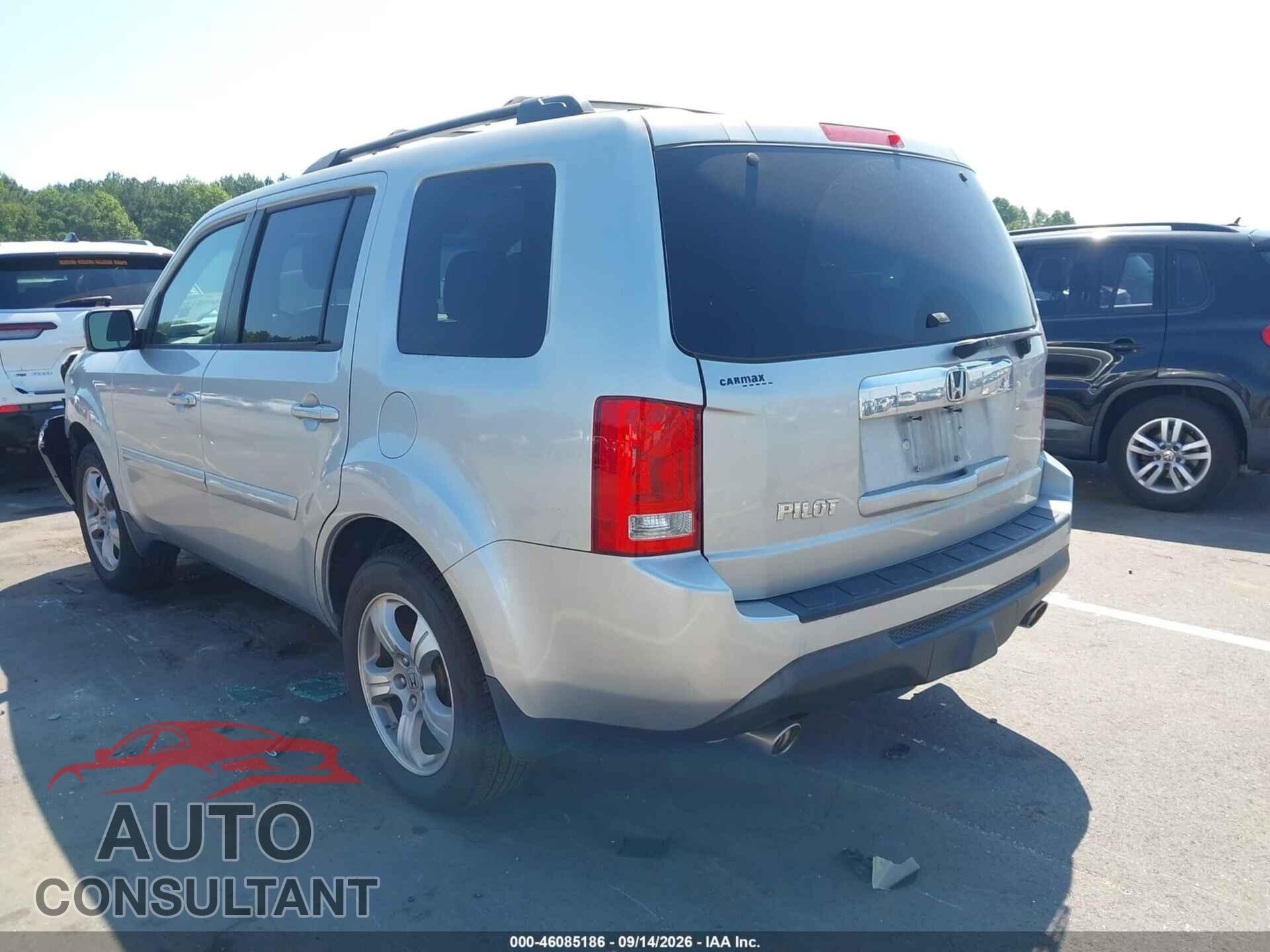 HONDA PILOT 2015 - 5FNYF3H50FB013036